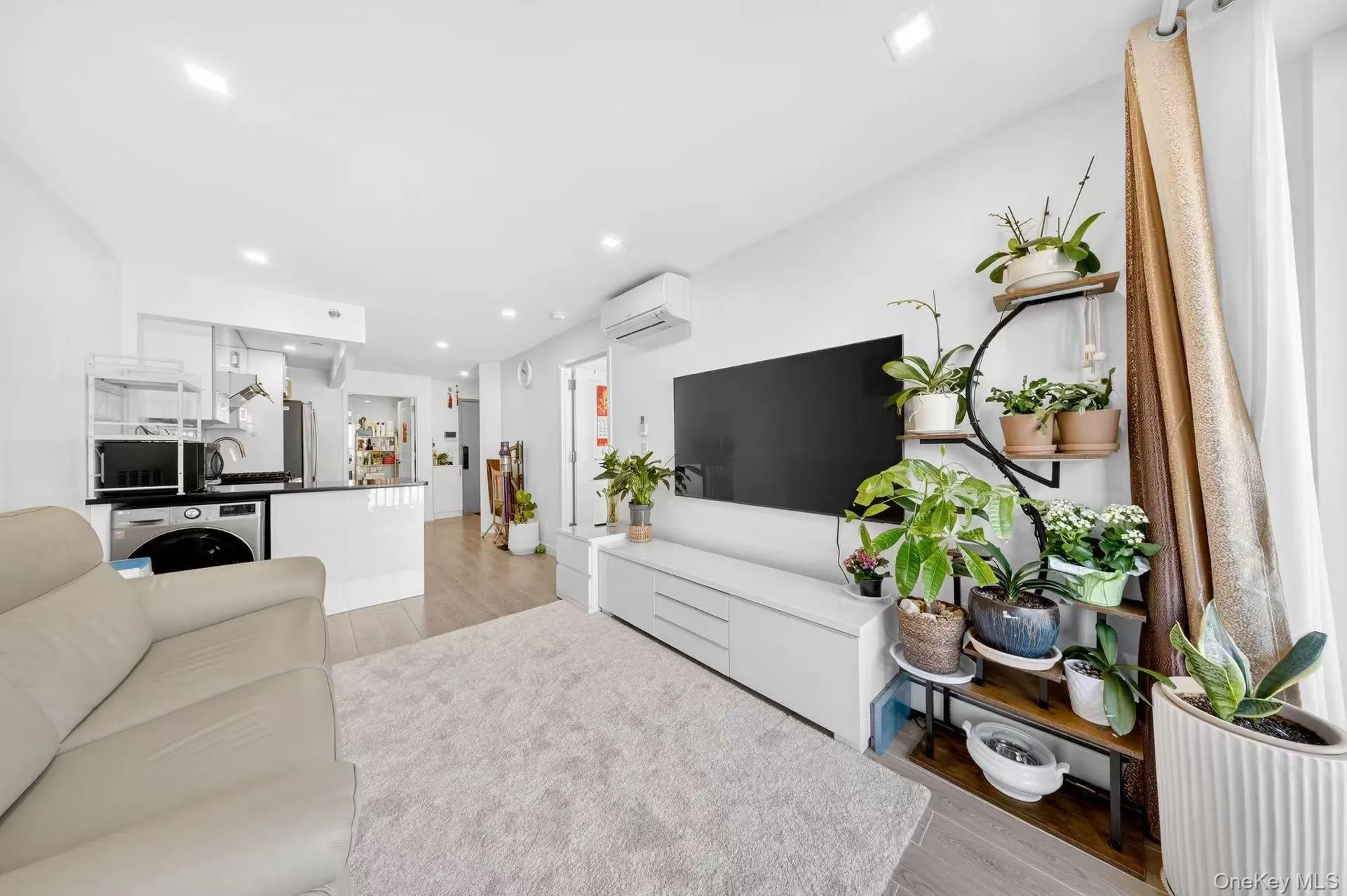 143-16 41st Ave, New York, NY, 1 Bedroom Bedrooms, 2 Rooms Rooms,1 BathroomBathrooms,Residential,For Rent,41st Ave,0,979269 143-16 41st Ave, New York, NY, 1 Bedroom Bedrooms, 2 Rooms Rooms,1 BathroomBathrooms,Residential,For Rent,41st Ave,0,979269