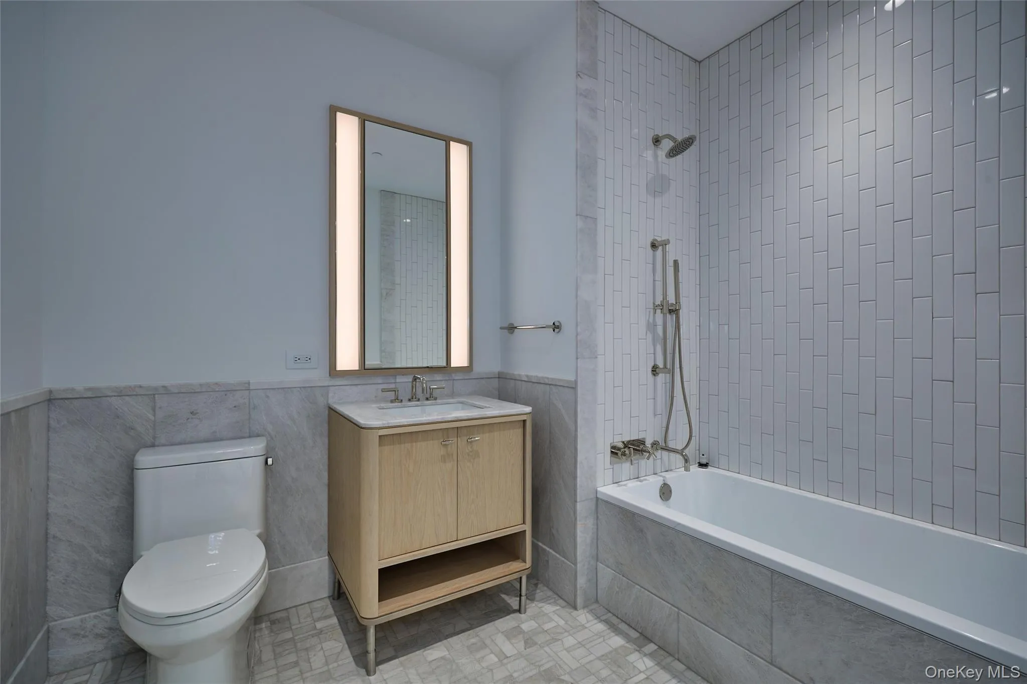 Full hall bath Full hall bath