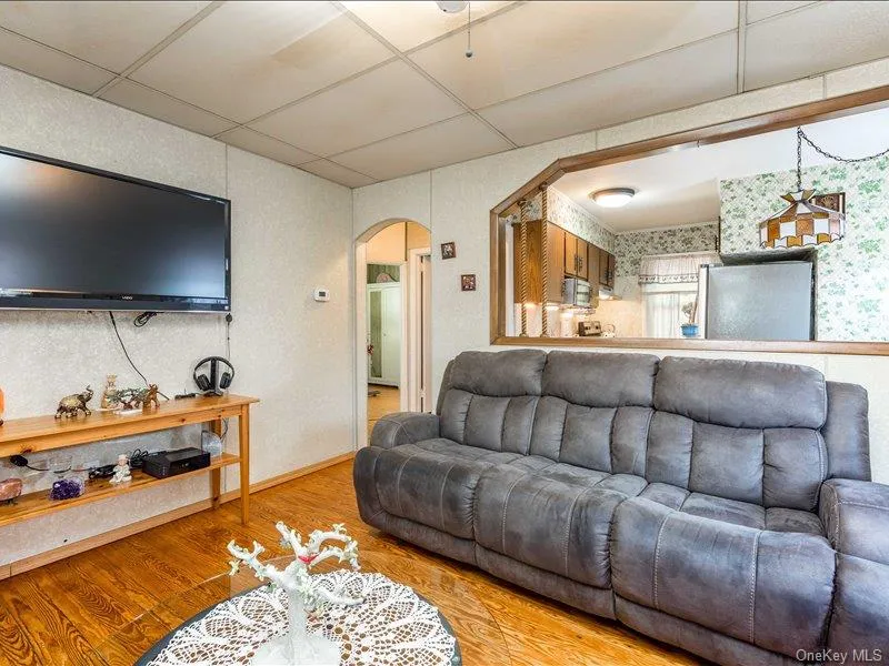 1267 Nelson Street, Hempstead, NY, 3 Bedrooms Bedrooms, 5 Rooms Rooms,2 BathroomsBathrooms,Residential,For Rent,Nelson,0,979292 1267 Nelson Street, Hempstead, NY, 3 Bedrooms Bedrooms, 5 Rooms Rooms,2 BathroomsBathrooms,Residential,For Rent,Nelson,0,979292