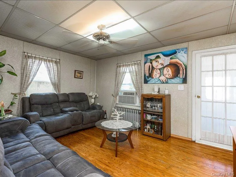 1267 Nelson Street, Hempstead, NY, 3 Bedrooms Bedrooms, 5 Rooms Rooms,2 BathroomsBathrooms,Residential,For Rent,Nelson,0,979292 1267 Nelson Street, Hempstead, NY, 3 Bedrooms Bedrooms, 5 Rooms Rooms,2 BathroomsBathrooms,Residential,For Rent,Nelson,0,979292