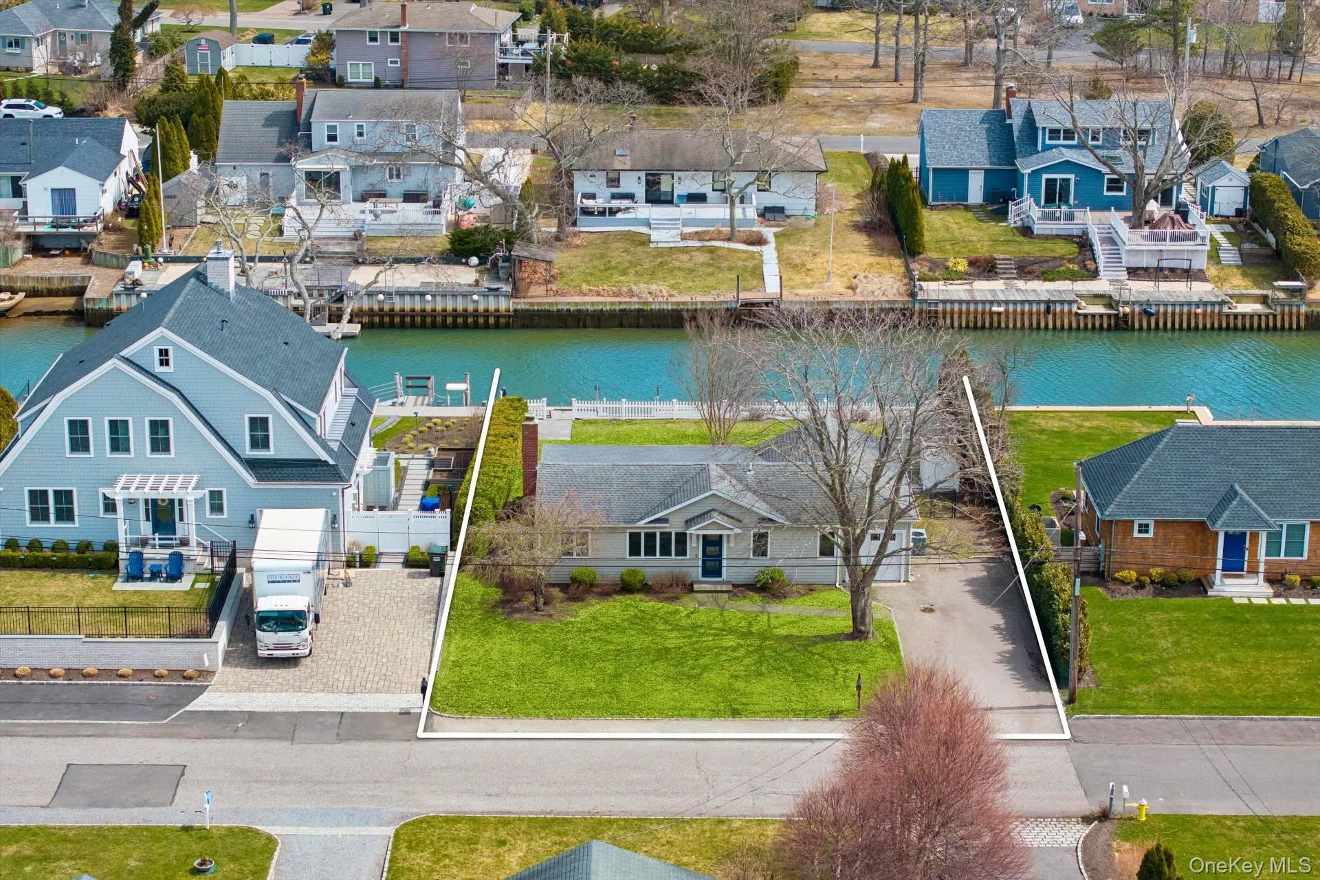 21 Tarpon Road, Southampton, NY, 3 Bedrooms Bedrooms, 7 Rooms Rooms,2 BathroomsBathrooms,Residential,For Rent,Tarpon,0,979302 21 Tarpon Road, Southampton, NY, 3 Bedrooms Bedrooms, 7 Rooms Rooms,2 BathroomsBathrooms,Residential,For Rent,Tarpon,0,979302