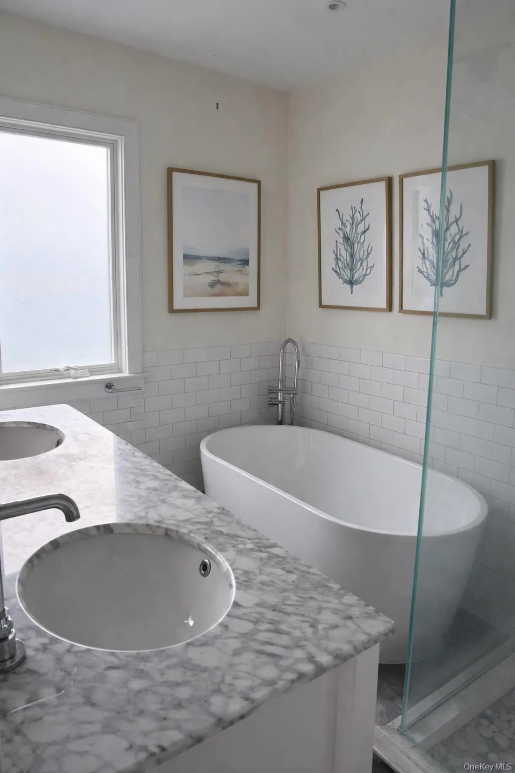 21 Tarpon Road, Southampton, NY, 3 Bedrooms Bedrooms, 7 Rooms Rooms,2 BathroomsBathrooms,Residential,For Rent,Tarpon,0,979302 21 Tarpon Road, Southampton, NY, 3 Bedrooms Bedrooms, 7 Rooms Rooms,2 BathroomsBathrooms,Residential,For Rent,Tarpon,0,979302