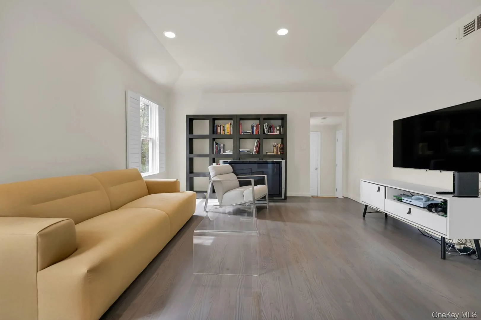 26 Lakeside Lane, Southampton, NY, 5 Bedrooms Bedrooms, 9 Rooms Rooms,4 BathroomsBathrooms,Residential Lease,For Rent,Lakeside,0,979321 26 Lakeside Lane, Southampton, NY, 5 Bedrooms Bedrooms, 9 Rooms Rooms,4 BathroomsBathrooms,Residential Lease,For Rent,Lakeside,0,979321