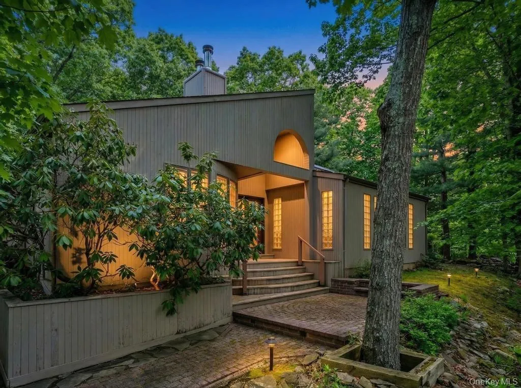 1 Audubon Gate, Brookhaven, NY, 3 Bedrooms Bedrooms, 12 Rooms Rooms,3 BathroomsBathrooms,Residential,For Rent,Audubon Gate,0,979324 1 Audubon Gate, Brookhaven, NY, 3 Bedrooms Bedrooms, 12 Rooms Rooms,3 BathroomsBathrooms,Residential,For Rent,Audubon Gate,0,979324