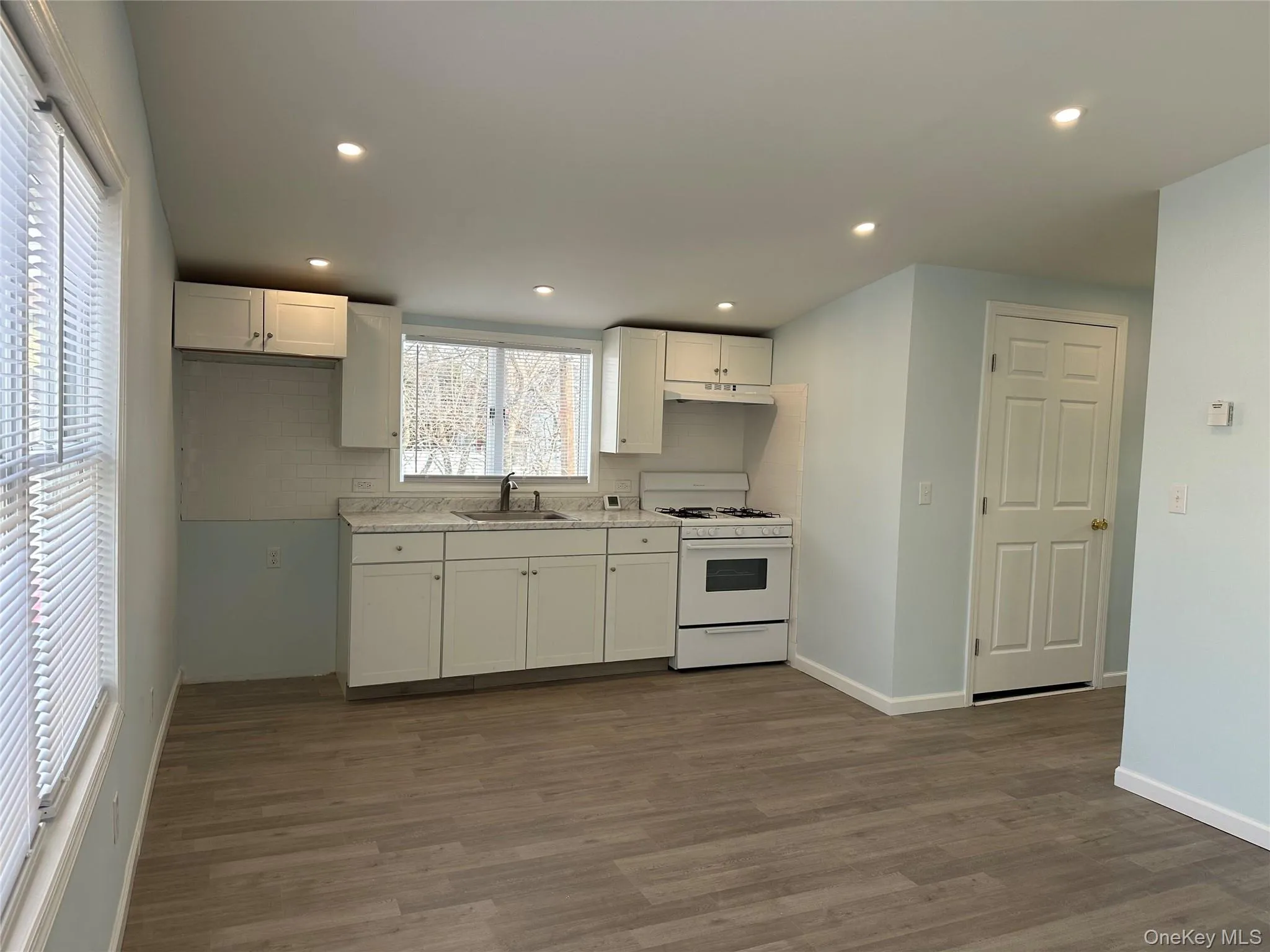 40 Morton Avenue, Hempstead, NY, 1 Bedroom Bedrooms, 3 Rooms Rooms,1 BathroomBathrooms,Residential Lease,For Rent,Morton,0,979331 40 Morton Avenue, Hempstead, NY, 1 Bedroom Bedrooms, 3 Rooms Rooms,1 BathroomBathrooms,Residential Lease,For Rent,Morton,0,979331