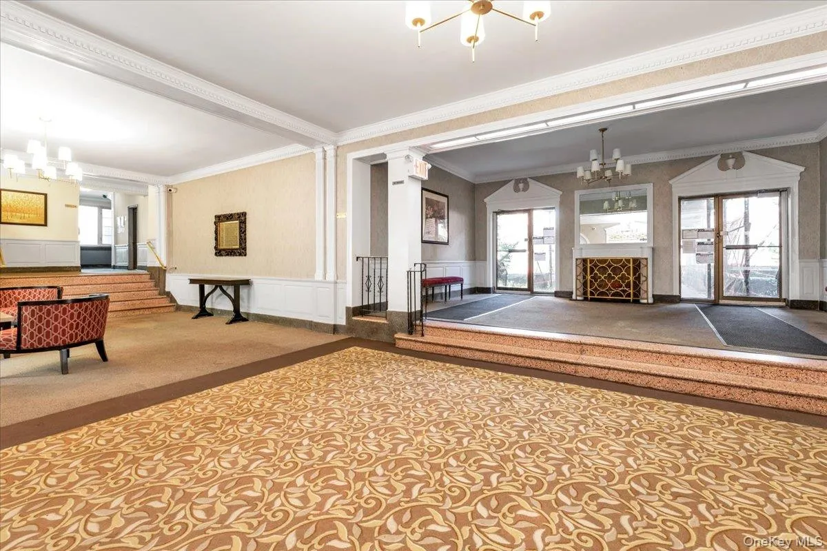 Lobby Lobby