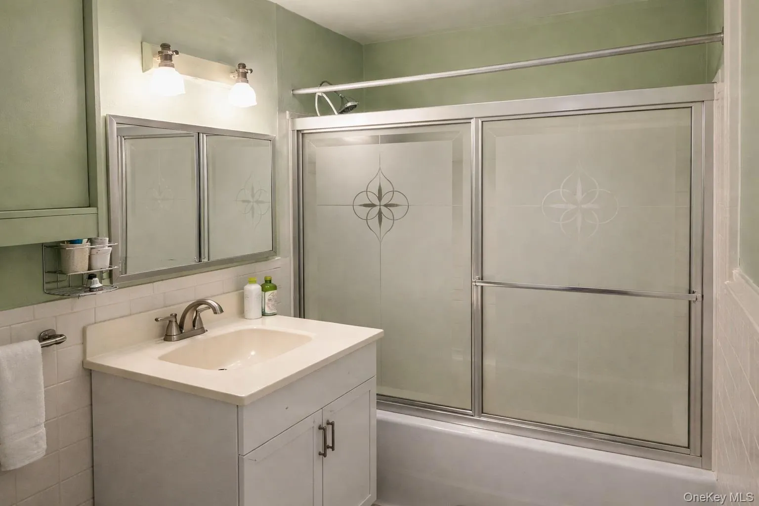 8616 60th Avenue, New York, NY, 1 Bedroom Bedrooms, 4 Rooms Rooms,1 BathroomBathrooms,Residential,For Rent,60th,0,979345 8616 60th Avenue, New York, NY, 1 Bedroom Bedrooms, 4 Rooms Rooms,1 BathroomBathrooms,Residential,For Rent,60th,0,979345