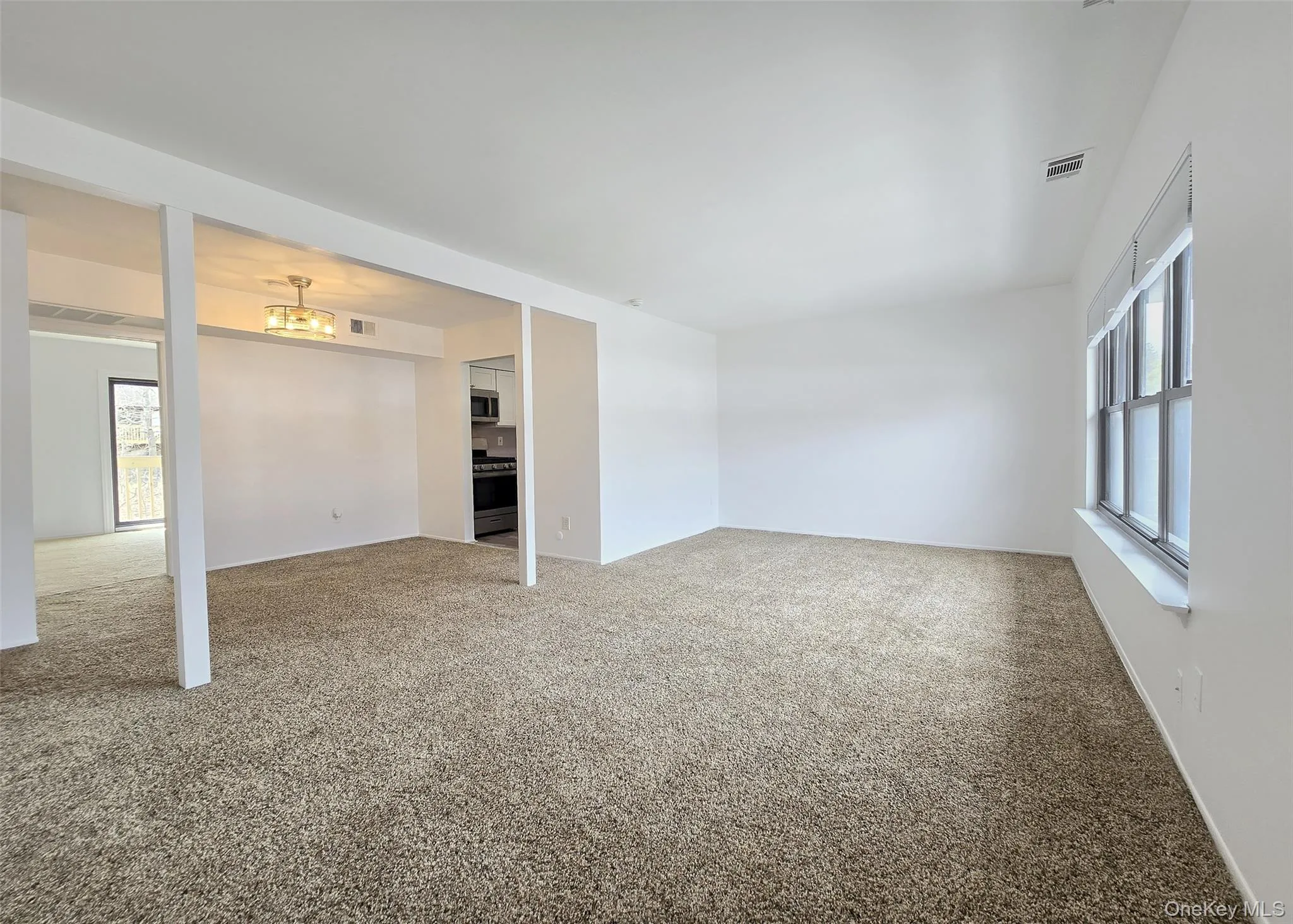 86 Bailey Court, Brookhaven, NY, 1 Bedroom Bedrooms, 4 Rooms Rooms,1 BathroomBathrooms,Residential,For Rent,Bailey,0,979370 86 Bailey Court, Brookhaven, NY, 1 Bedroom Bedrooms, 4 Rooms Rooms,1 BathroomBathrooms,Residential,For Rent,Bailey,0,979370
