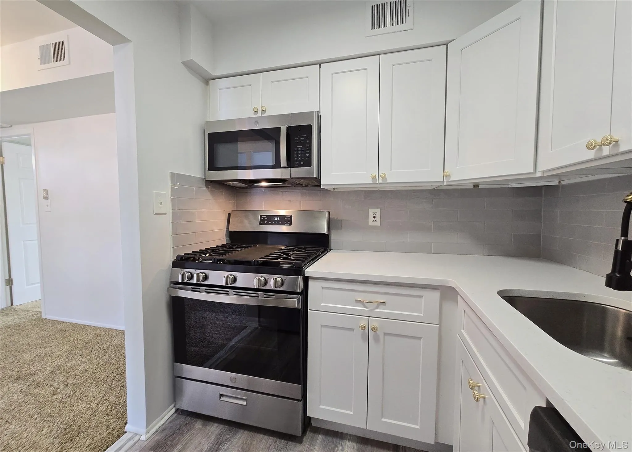 86 Bailey Court, Brookhaven, NY, 1 Bedroom Bedrooms, 4 Rooms Rooms,1 BathroomBathrooms,Residential,For Rent,Bailey,0,979370 86 Bailey Court, Brookhaven, NY, 1 Bedroom Bedrooms, 4 Rooms Rooms,1 BathroomBathrooms,Residential,For Rent,Bailey,0,979370