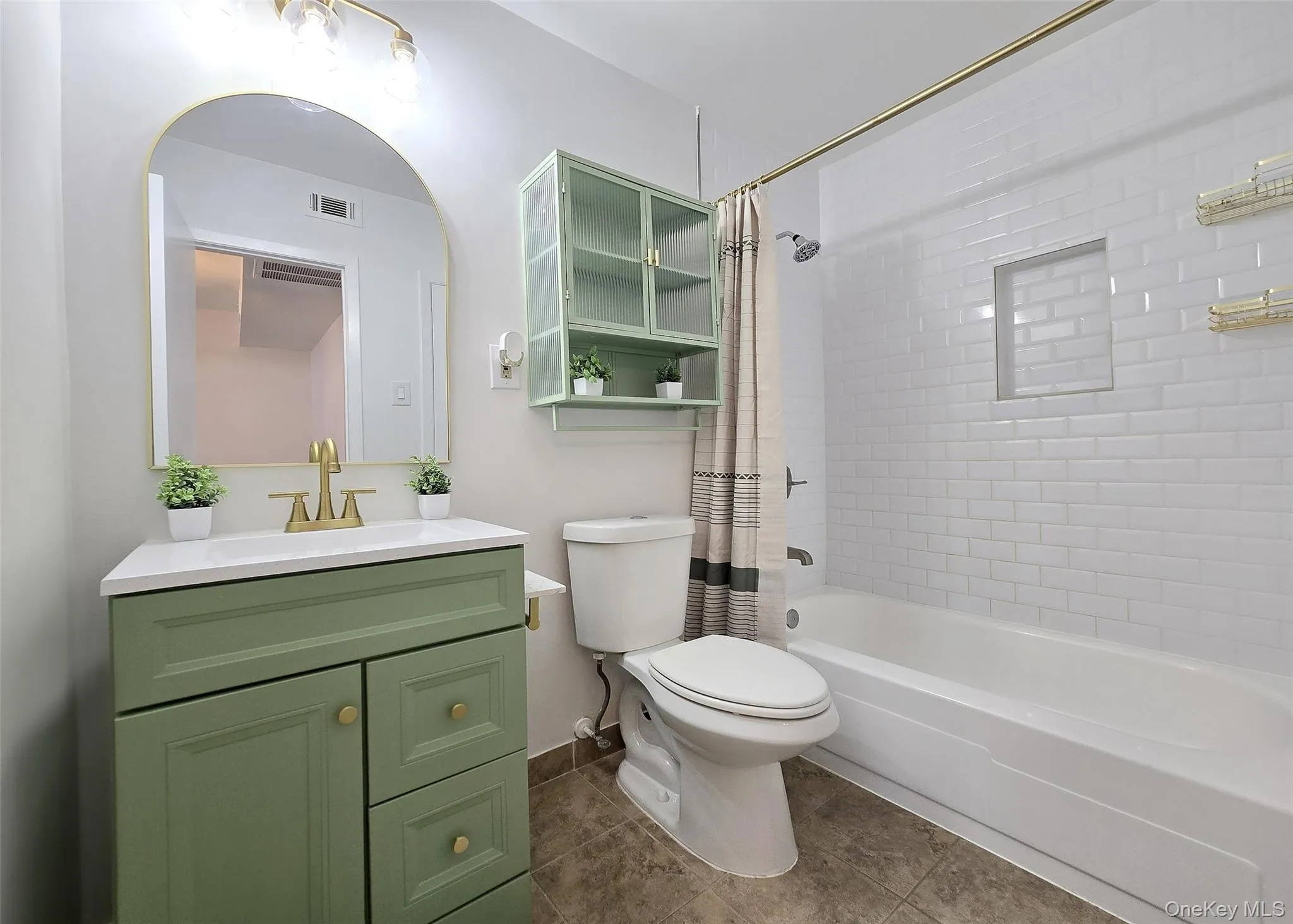 86 Bailey Court, Brookhaven, NY, 1 Bedroom Bedrooms, 4 Rooms Rooms,1 BathroomBathrooms,Residential,For Rent,Bailey,0,979370 86 Bailey Court, Brookhaven, NY, 1 Bedroom Bedrooms, 4 Rooms Rooms,1 BathroomBathrooms,Residential,For Rent,Bailey,0,979370
