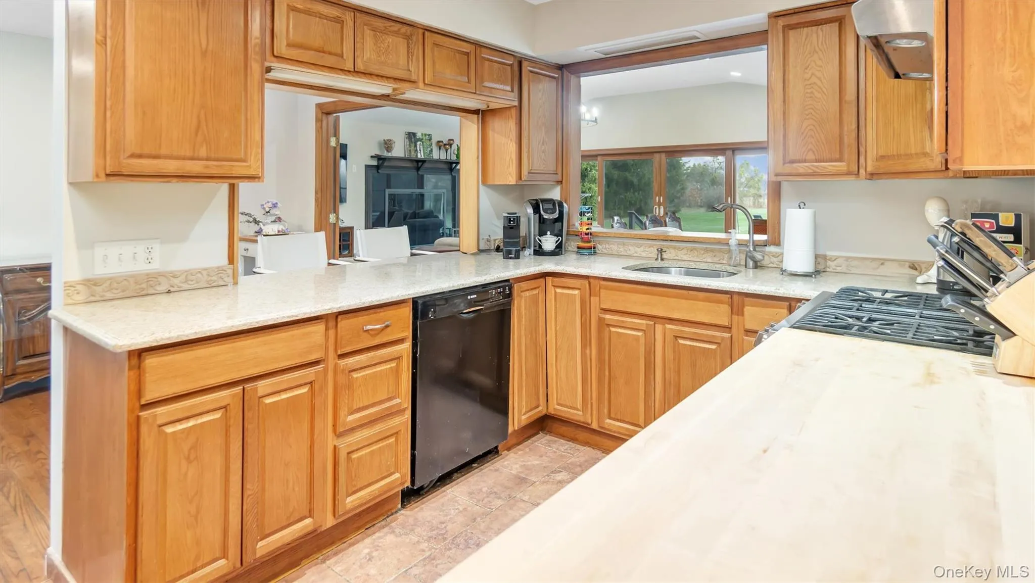 Complete with cooking supplies and dinnerware. Complete with cooking supplies and dinnerware.