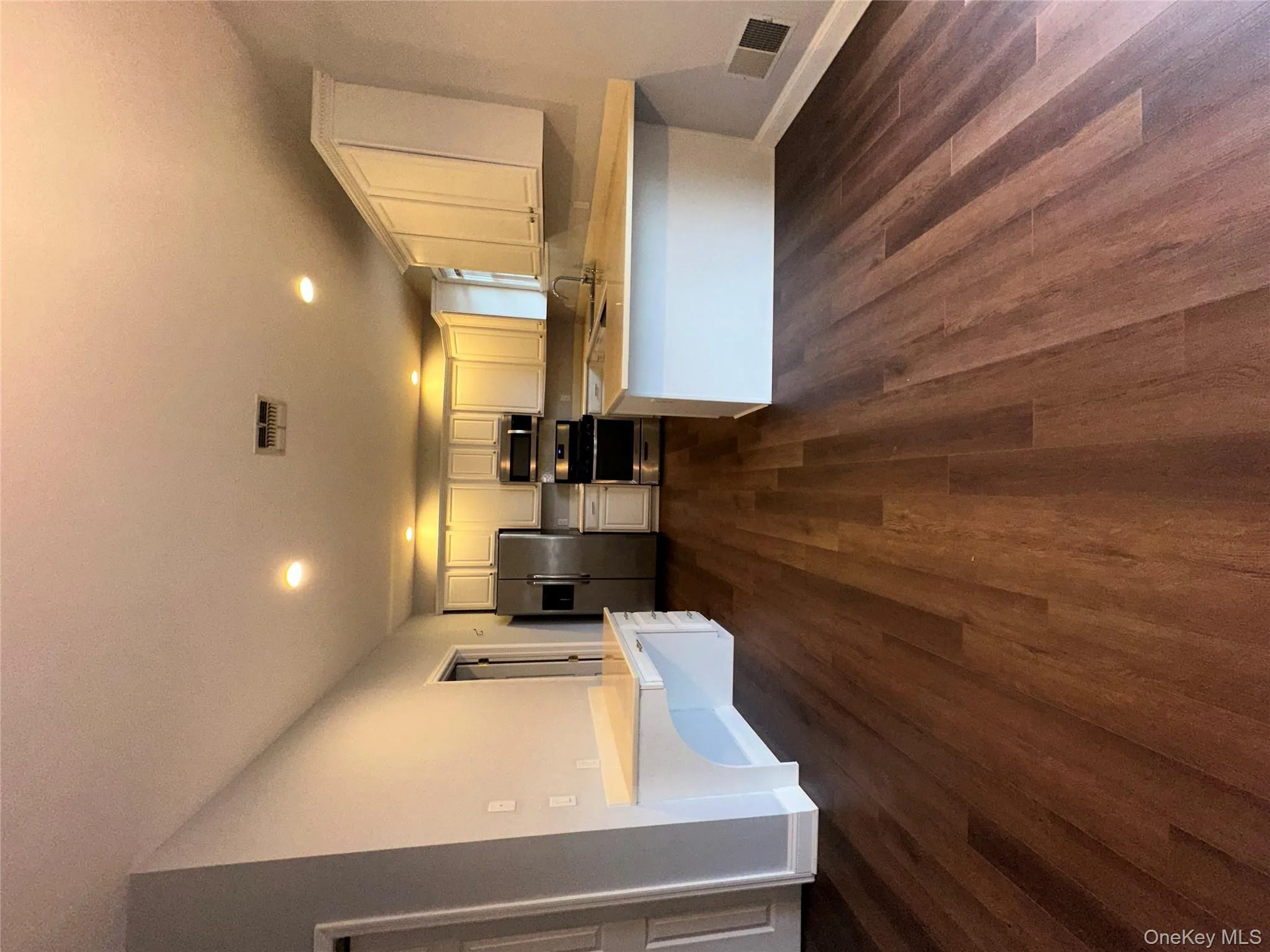 7803 Shore Road, North Hempstead, NY, 3 Bedrooms Bedrooms, 5 Rooms Rooms,2 BathroomsBathrooms,Residential Lease,For Rent,Shore,0,979377 7803 Shore Road, North Hempstead, NY, 3 Bedrooms Bedrooms, 5 Rooms Rooms,2 BathroomsBathrooms,Residential Lease,For Rent,Shore,0,979377