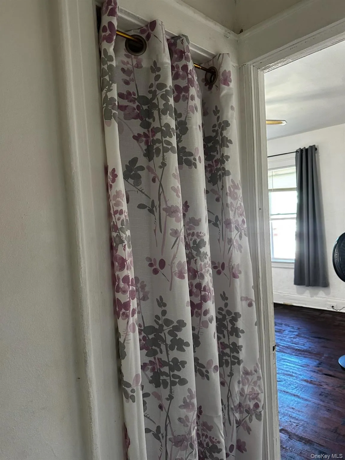 9318 240th Street, New York, NY, 1 Bedroom Bedrooms, 3 Rooms Rooms,1 BathroomBathrooms,Residential Lease,For Rent,240th,0,979378 9318 240th Street, New York, NY, 1 Bedroom Bedrooms, 3 Rooms Rooms,1 BathroomBathrooms,Residential Lease,For Rent,240th,0,979378