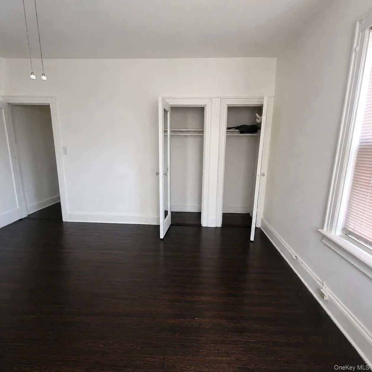 9318 240th Street, New York, NY, 1 Bedroom Bedrooms, 3 Rooms Rooms,1 BathroomBathrooms,Residential Lease,For Rent,240th,0,979378 9318 240th Street, New York, NY, 1 Bedroom Bedrooms, 3 Rooms Rooms,1 BathroomBathrooms,Residential Lease,For Rent,240th,0,979378