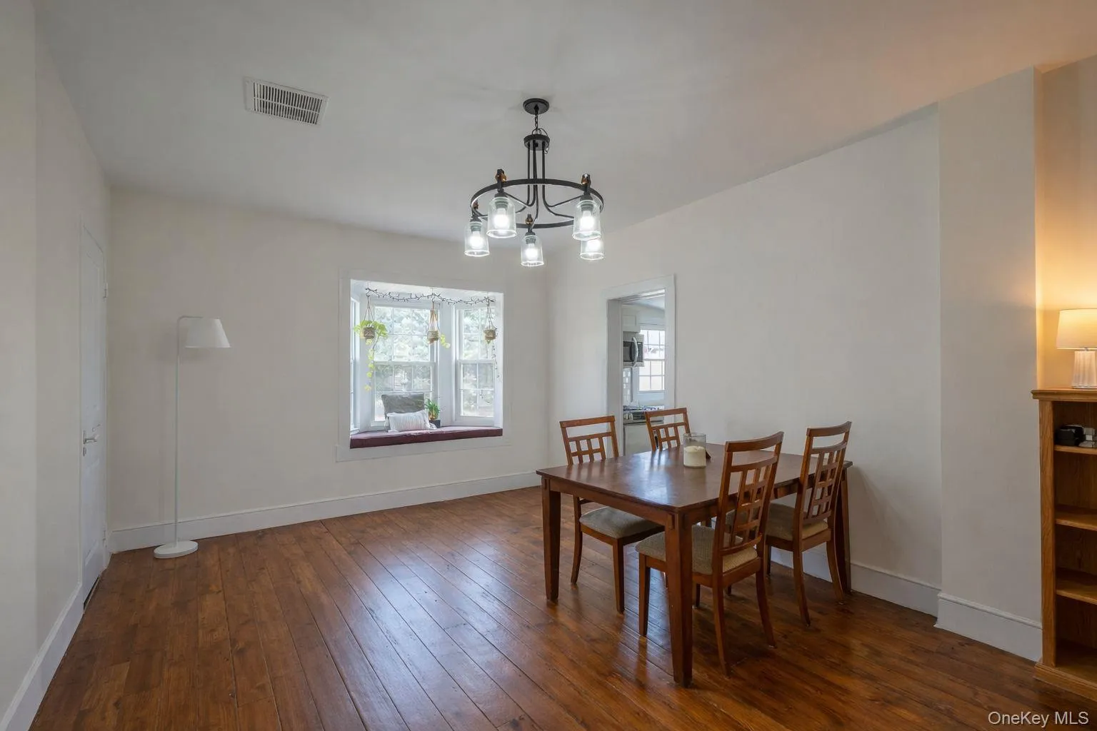 93 West Street, Warwick (town), NY, 2 Bedrooms Bedrooms, 6 Rooms Rooms,1 BathroomBathrooms,Residential Lease,For Rent,West,0,979380 93 West Street, Warwick (town), NY, 2 Bedrooms Bedrooms, 6 Rooms Rooms,1 BathroomBathrooms,Residential Lease,For Rent,West,0,979380