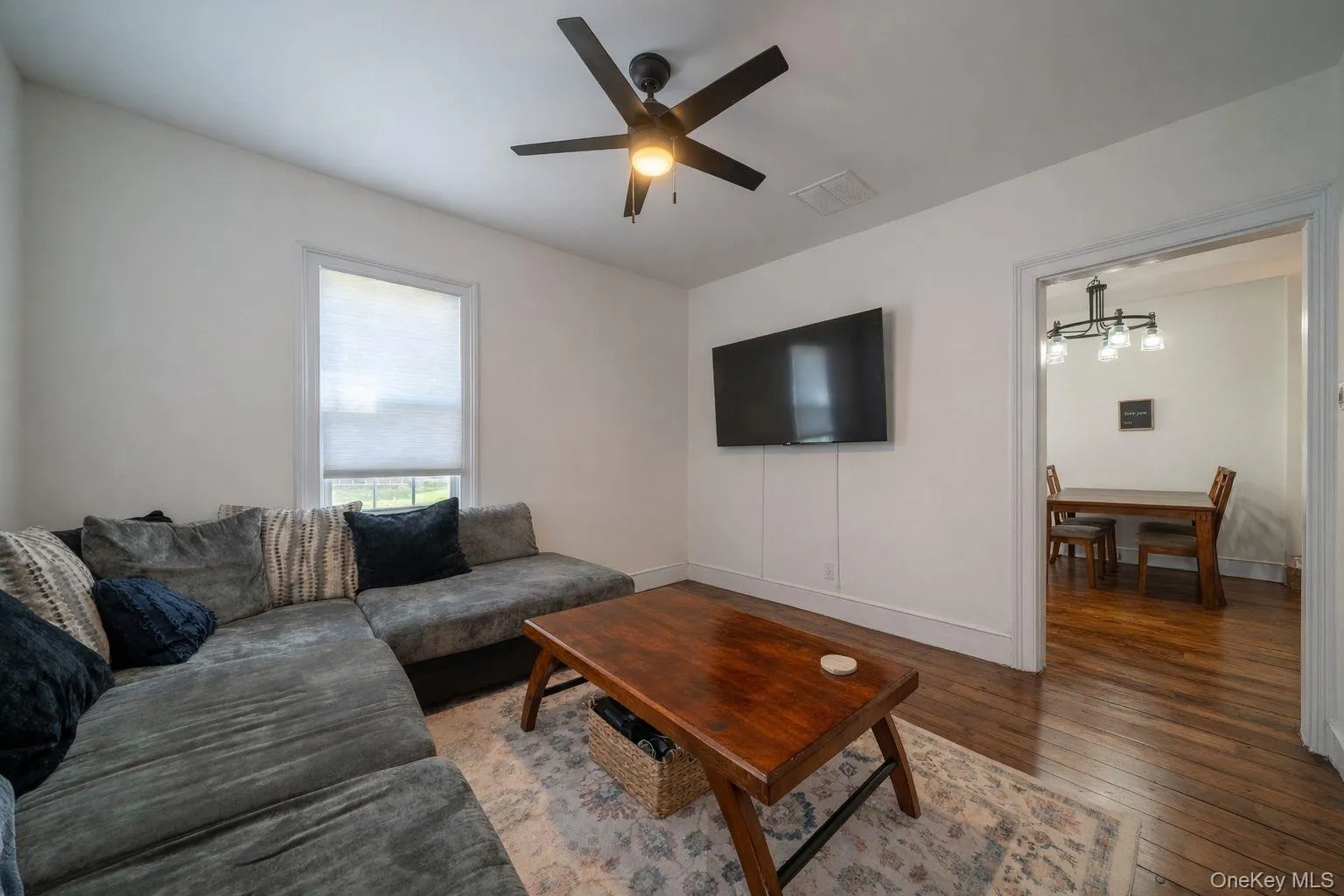 93 West Street, Warwick (town), NY, 2 Bedrooms Bedrooms, 6 Rooms Rooms,1 BathroomBathrooms,Residential Lease,For Rent,West,0,979380 93 West Street, Warwick (town), NY, 2 Bedrooms Bedrooms, 6 Rooms Rooms,1 BathroomBathrooms,Residential Lease,For Rent,West,0,979380