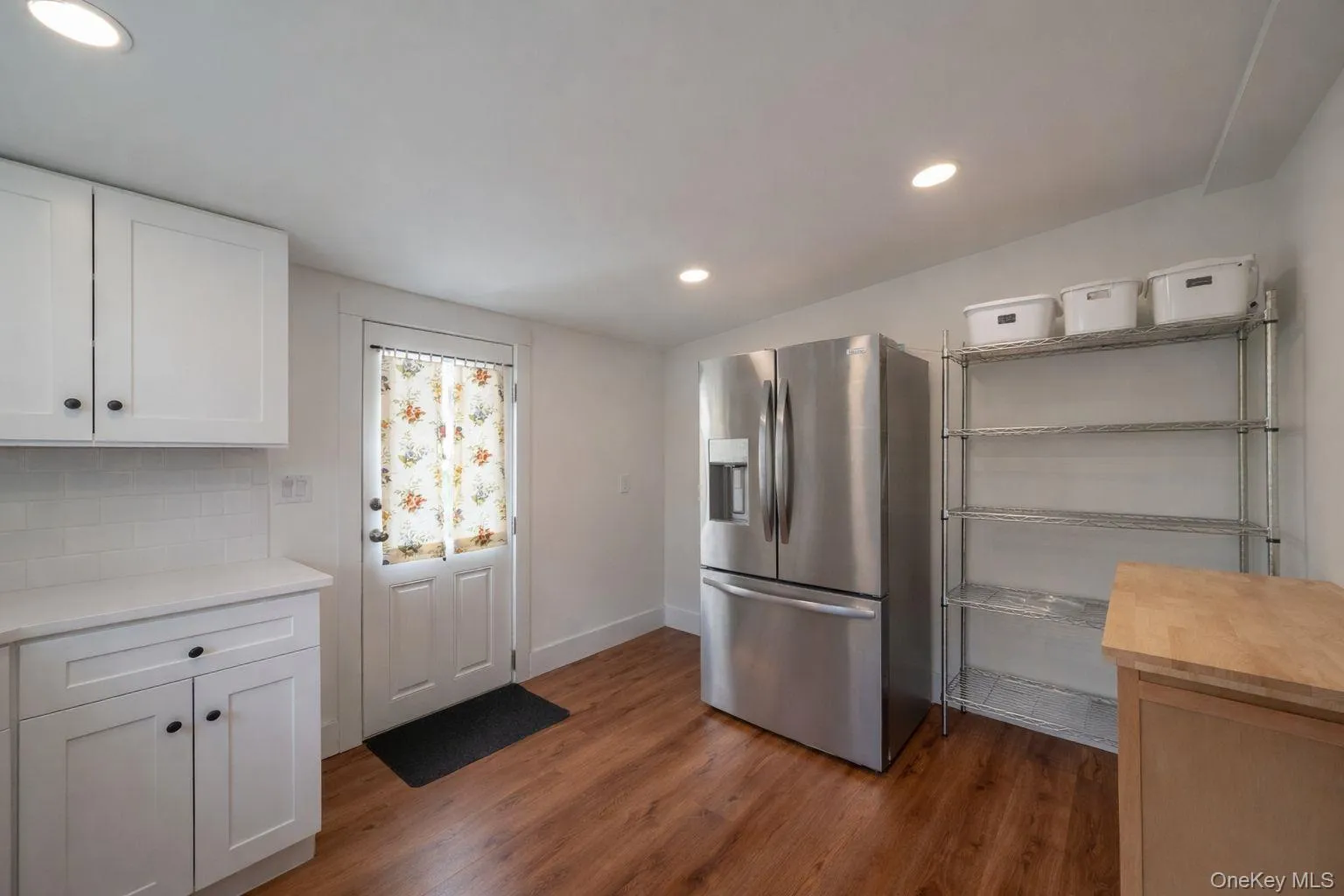 93 West Street, Warwick (town), NY, 2 Bedrooms Bedrooms, 6 Rooms Rooms,1 BathroomBathrooms,Residential Lease,For Rent,West,0,979380 93 West Street, Warwick (town), NY, 2 Bedrooms Bedrooms, 6 Rooms Rooms,1 BathroomBathrooms,Residential Lease,For Rent,West,0,979380