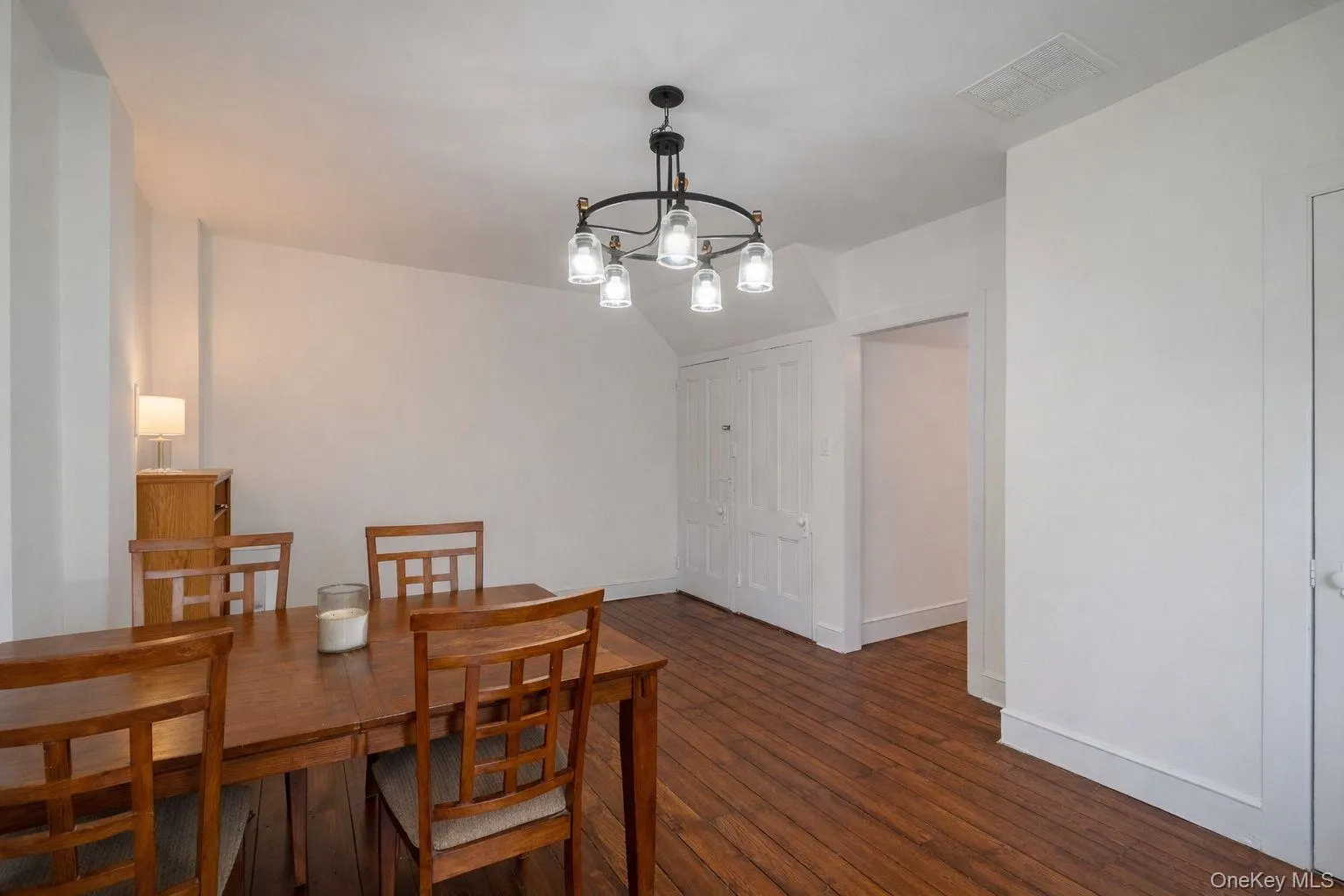 93 West Street, Warwick (town), NY, 2 Bedrooms Bedrooms, 6 Rooms Rooms,1 BathroomBathrooms,Residential Lease,For Rent,West,0,979380 93 West Street, Warwick (town), NY, 2 Bedrooms Bedrooms, 6 Rooms Rooms,1 BathroomBathrooms,Residential Lease,For Rent,West,0,979380