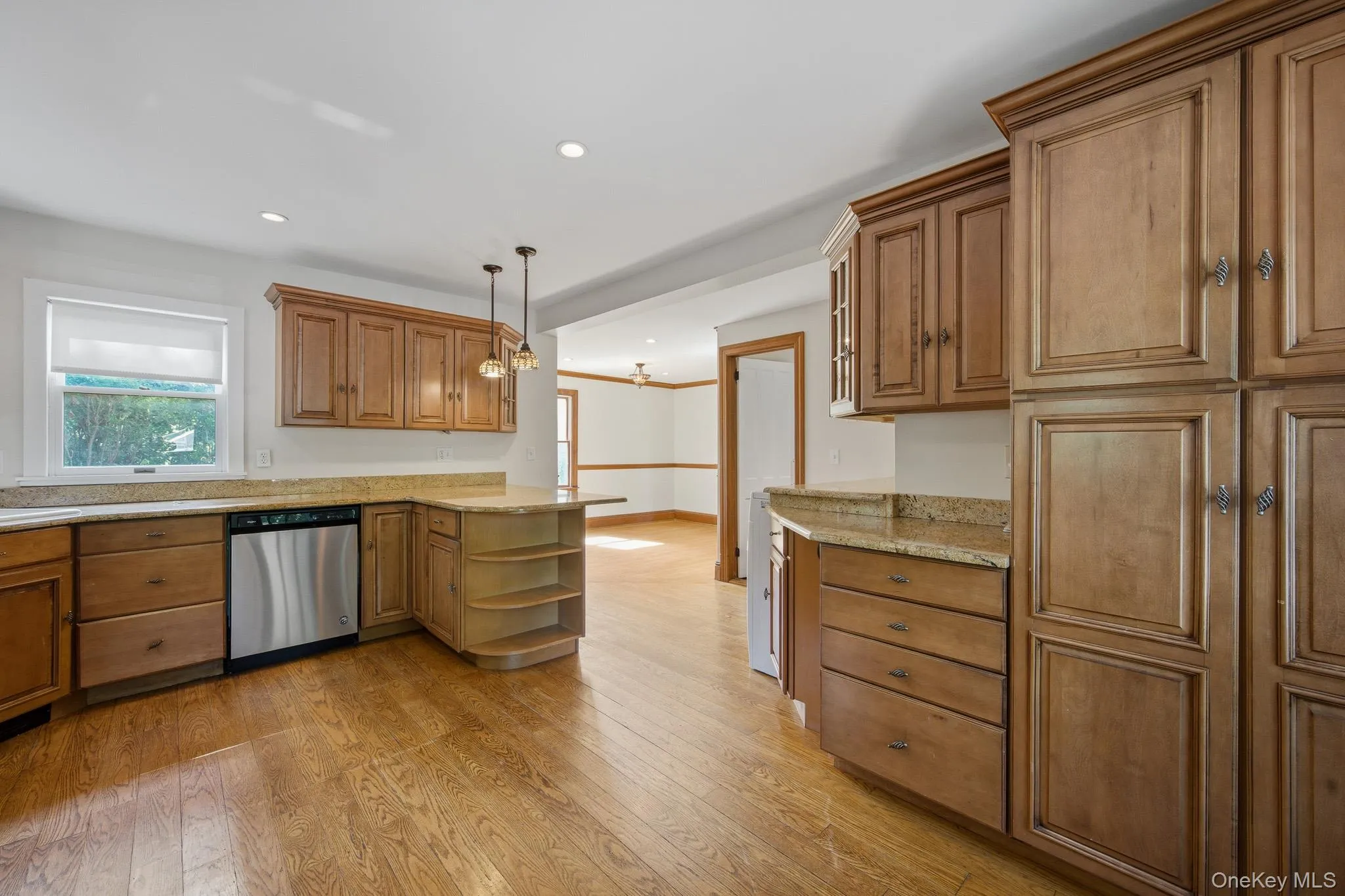 302 Broadway, Brookhaven, NY, 3 Bedrooms Bedrooms, 6 Rooms Rooms,2 BathroomsBathrooms,Residential,For Rent,Broadway,0,979382 302 Broadway, Brookhaven, NY, 3 Bedrooms Bedrooms, 6 Rooms Rooms,2 BathroomsBathrooms,Residential,For Rent,Broadway,0,979382