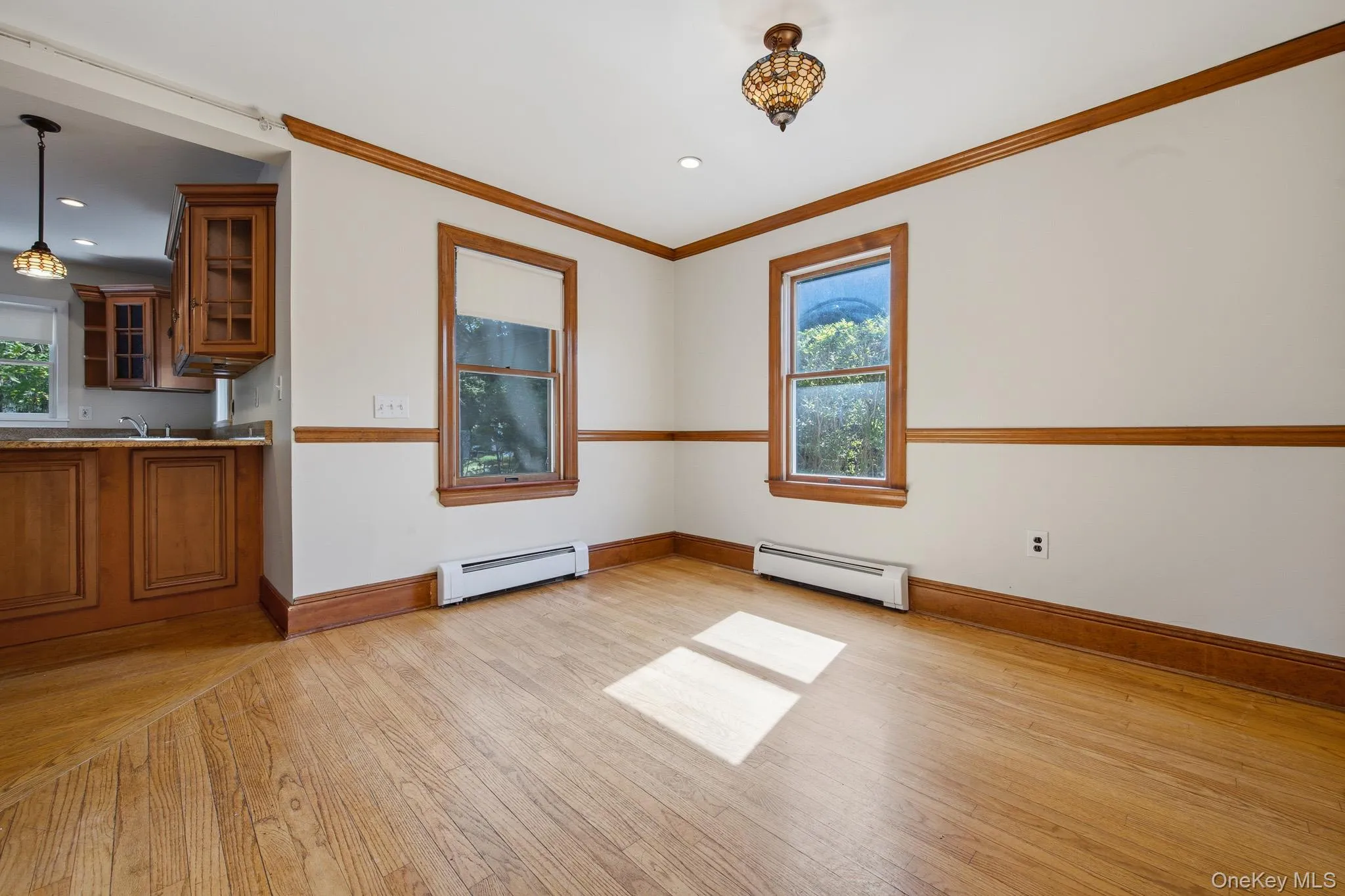 302 Broadway, Brookhaven, NY, 3 Bedrooms Bedrooms, 6 Rooms Rooms,2 BathroomsBathrooms,Residential,For Rent,Broadway,0,979382 302 Broadway, Brookhaven, NY, 3 Bedrooms Bedrooms, 6 Rooms Rooms,2 BathroomsBathrooms,Residential,For Rent,Broadway,0,979382