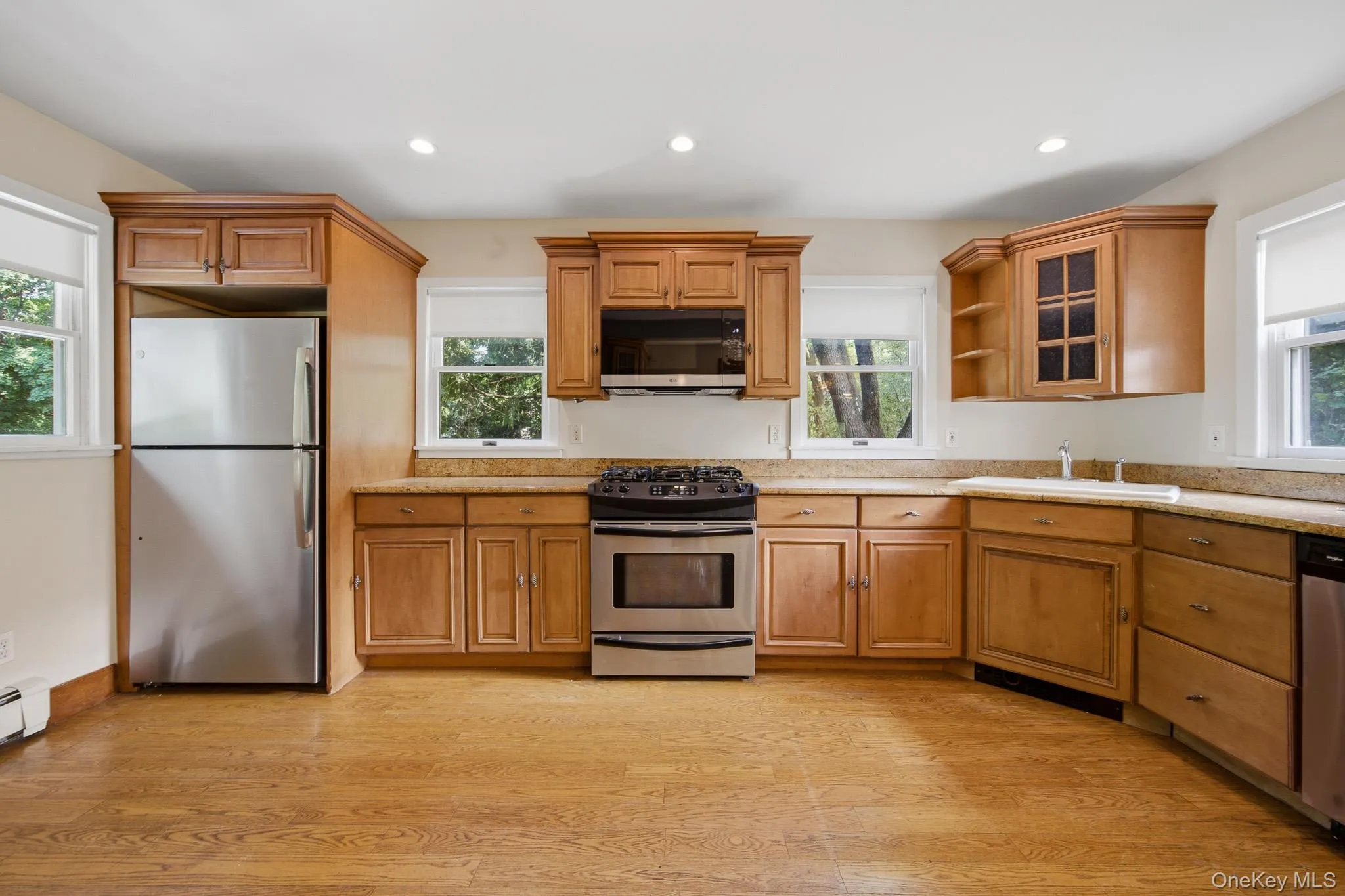 302 Broadway, Brookhaven, NY, 3 Bedrooms Bedrooms, 6 Rooms Rooms,2 BathroomsBathrooms,Residential,For Rent,Broadway,0,979382 302 Broadway, Brookhaven, NY, 3 Bedrooms Bedrooms, 6 Rooms Rooms,2 BathroomsBathrooms,Residential,For Rent,Broadway,0,979382