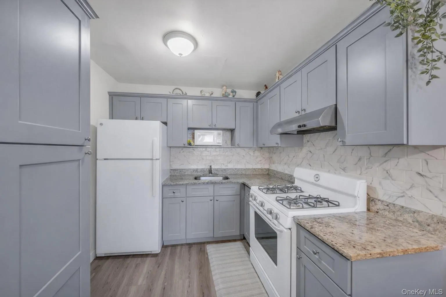 290 Lowndes Avenue, Huntington, NY, 3 Bedrooms Bedrooms, 7 Rooms Rooms,1 BathroomBathrooms,Residential,For Rent,Lowndes,0,979383 290 Lowndes Avenue, Huntington, NY, 3 Bedrooms Bedrooms, 7 Rooms Rooms,1 BathroomBathrooms,Residential,For Rent,Lowndes,0,979383