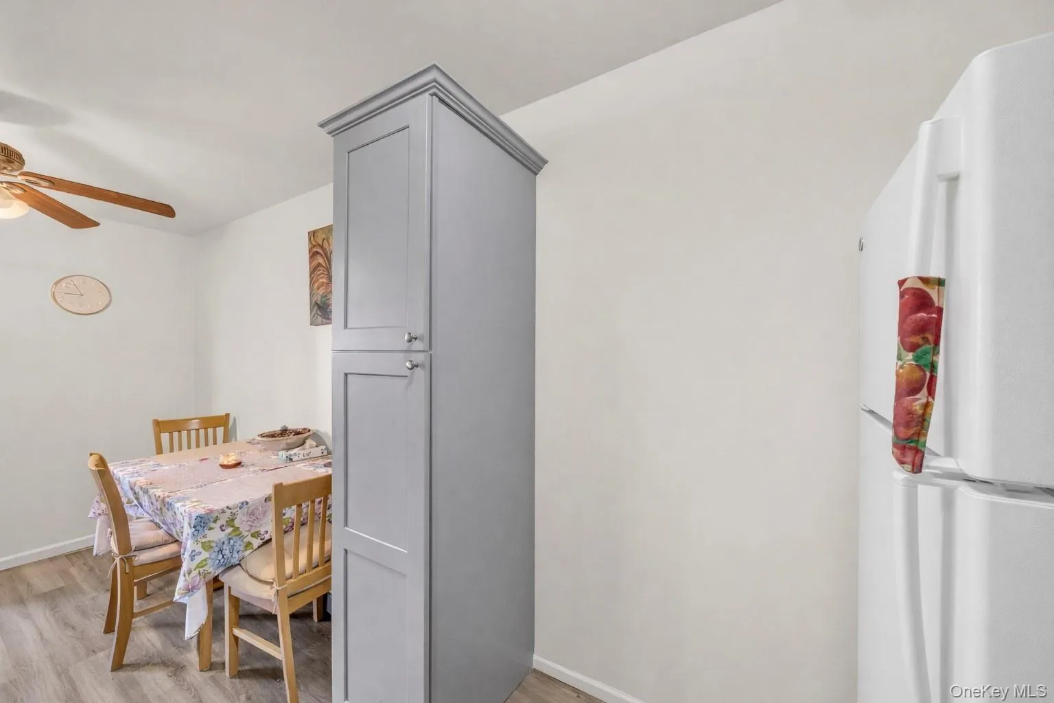 290 Lowndes Avenue, Huntington, NY, 3 Bedrooms Bedrooms, 7 Rooms Rooms,1 BathroomBathrooms,Residential,For Rent,Lowndes,0,979383 290 Lowndes Avenue, Huntington, NY, 3 Bedrooms Bedrooms, 7 Rooms Rooms,1 BathroomBathrooms,Residential,For Rent,Lowndes,0,979383