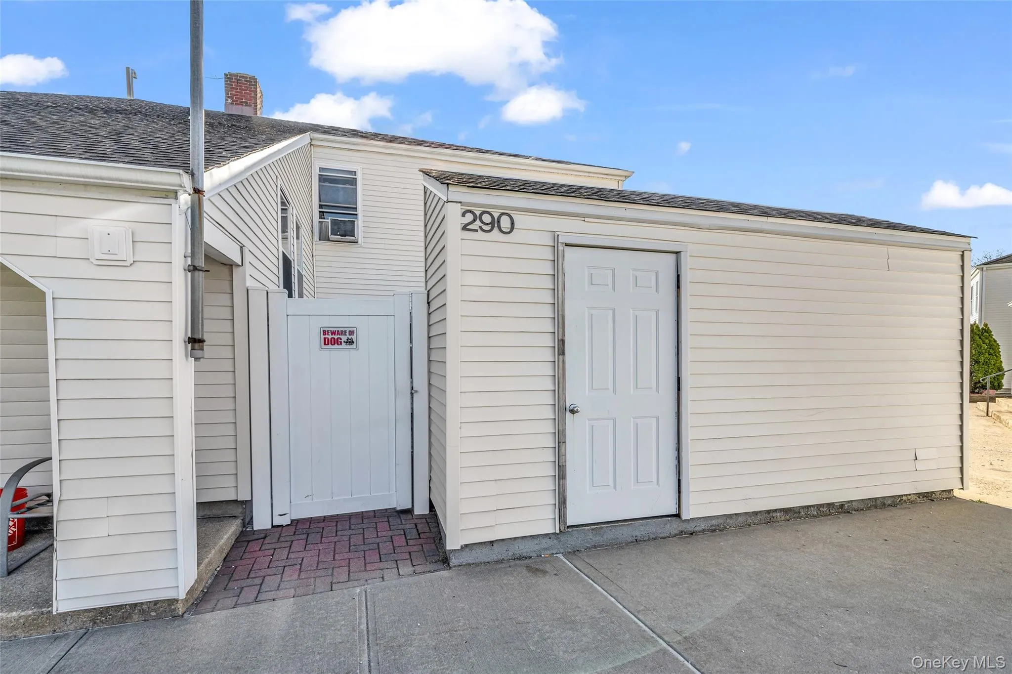 290 Lowndes Avenue, Huntington, NY, 3 Bedrooms Bedrooms, 7 Rooms Rooms,1 BathroomBathrooms,Residential,For Rent,Lowndes,0,979383 290 Lowndes Avenue, Huntington, NY, 3 Bedrooms Bedrooms, 7 Rooms Rooms,1 BathroomBathrooms,Residential,For Rent,Lowndes,0,979383