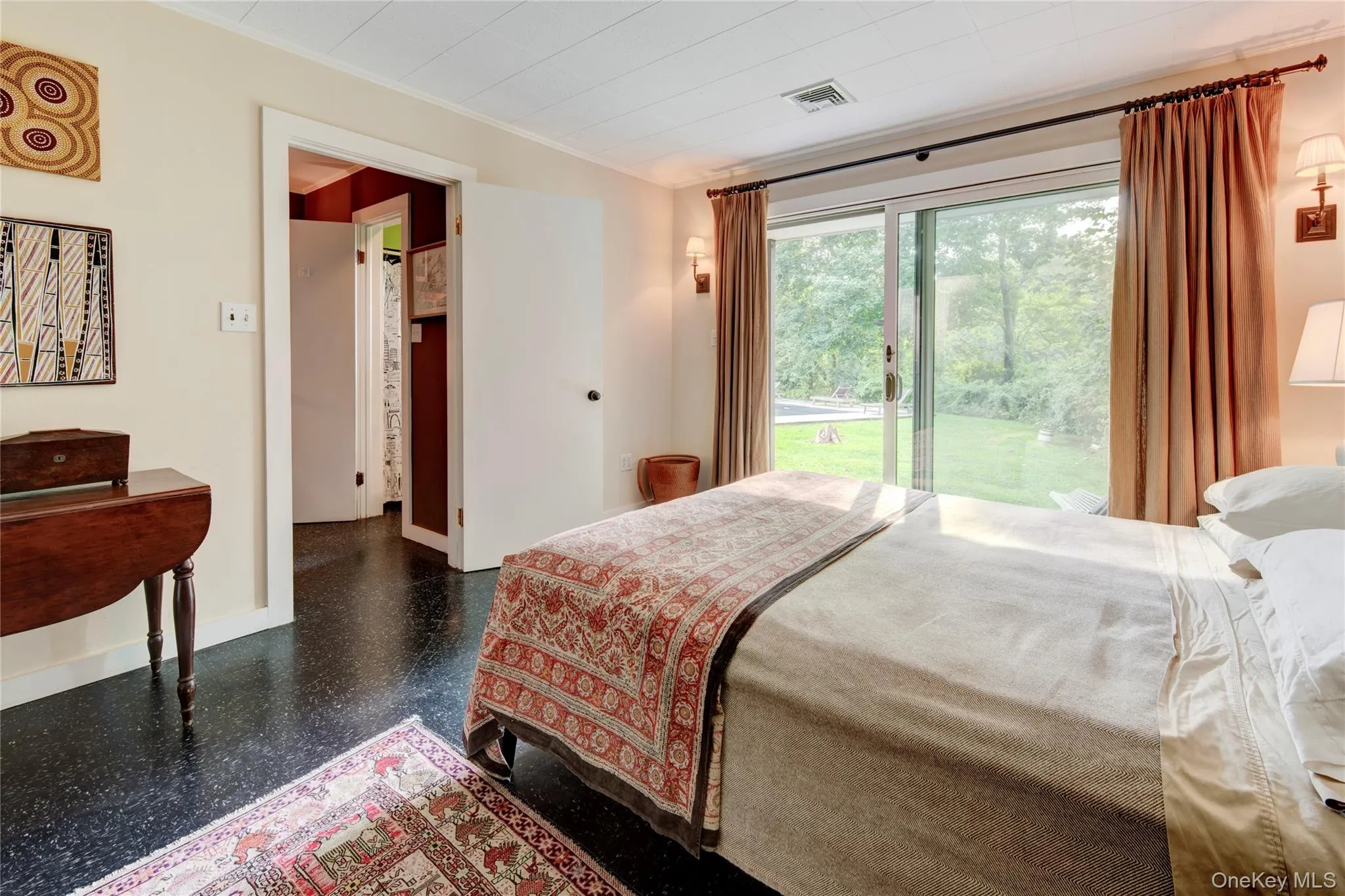 Master Bedroom Master Bedroom