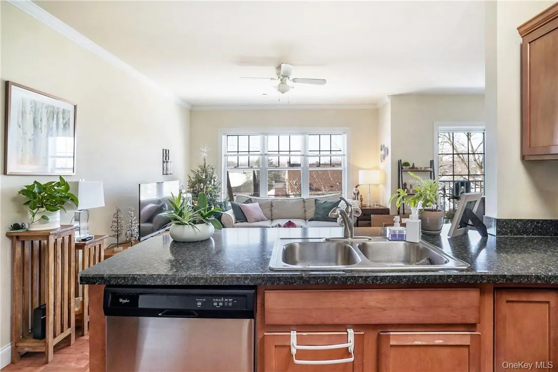 297 Post Road, White Plains, NY, 3 Bedrooms Bedrooms, 6 Rooms Rooms,2 BathroomsBathrooms,Residential Lease,For Rent,Post,0,979405 297 Post Road, White Plains, NY, 3 Bedrooms Bedrooms, 6 Rooms Rooms,2 BathroomsBathrooms,Residential Lease,For Rent,Post,0,979405