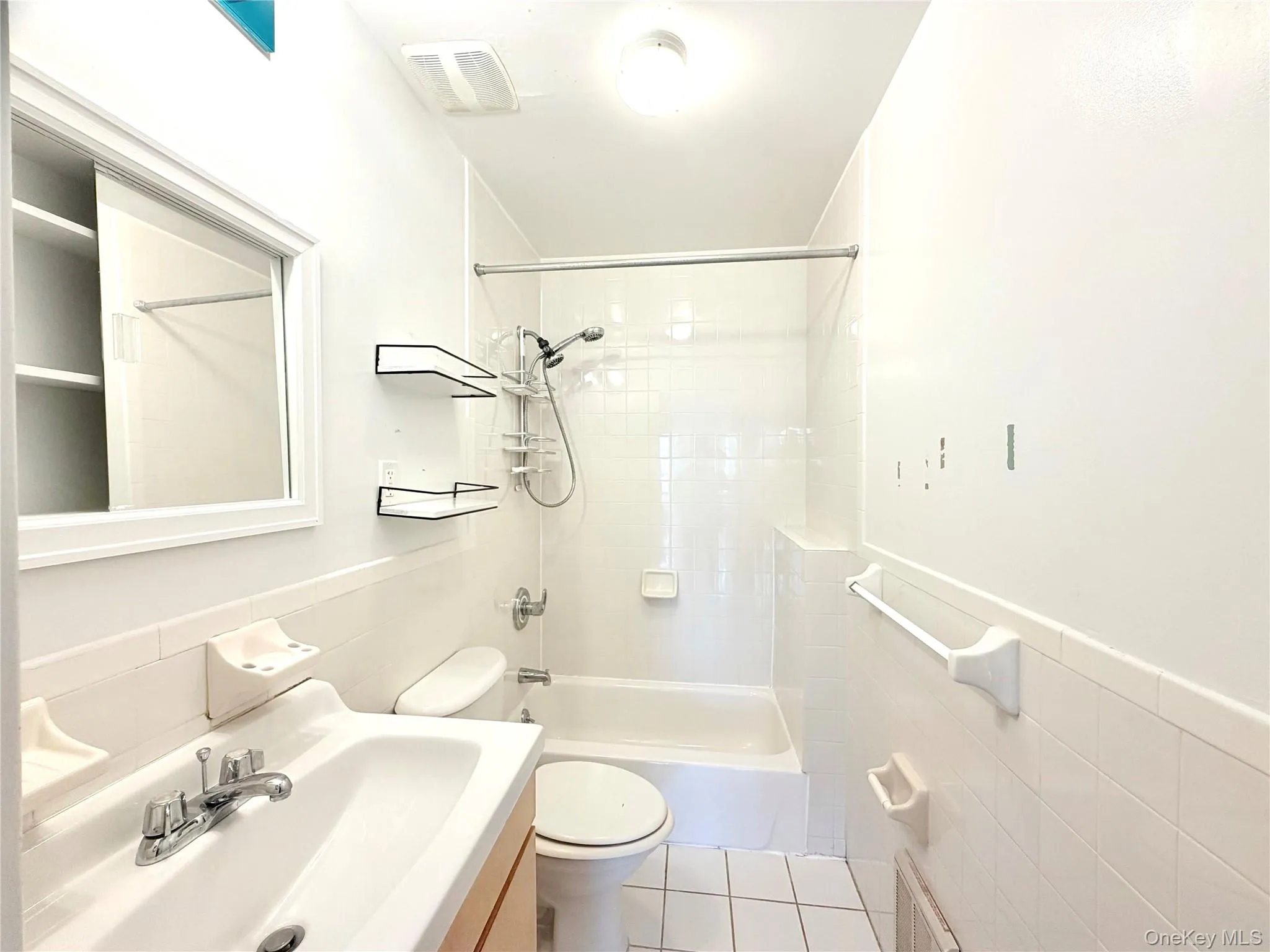 4401 13th Avenue, New York, NY, 2 Bedrooms Bedrooms, 4 Rooms Rooms,1 BathroomBathrooms,Residential Lease,For Rent,13th,0,979406 4401 13th Avenue, New York, NY, 2 Bedrooms Bedrooms, 4 Rooms Rooms,1 BathroomBathrooms,Residential Lease,For Rent,13th,0,979406