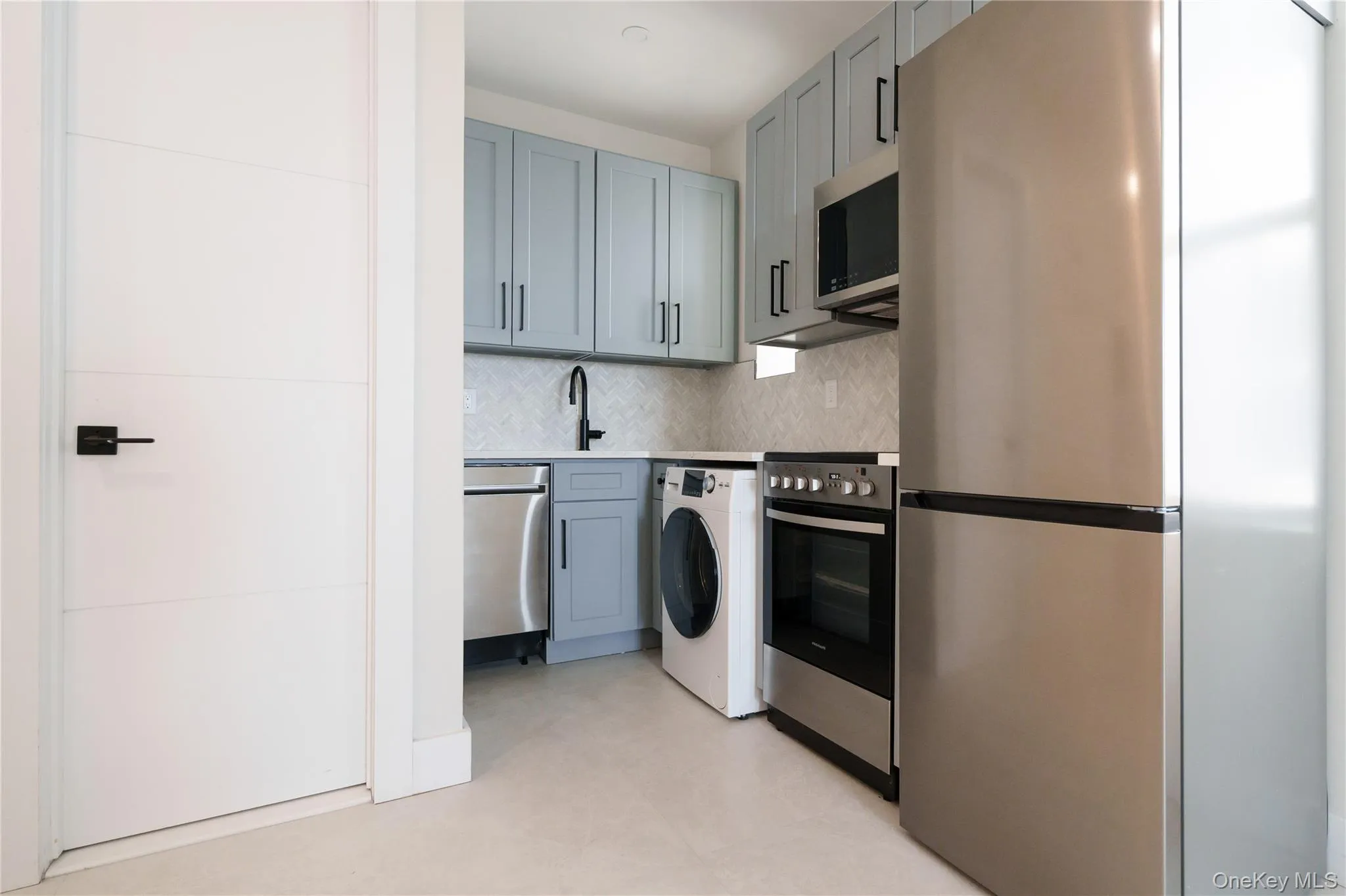 315 Broadway, Long Beach, NY, 1 Bedroom Bedrooms, 3 Rooms Rooms,1 BathroomBathrooms,Residential Lease,For Rent,Broadway,0,979411 315 Broadway, Long Beach, NY, 1 Bedroom Bedrooms, 3 Rooms Rooms,1 BathroomBathrooms,Residential Lease,For Rent,Broadway,0,979411