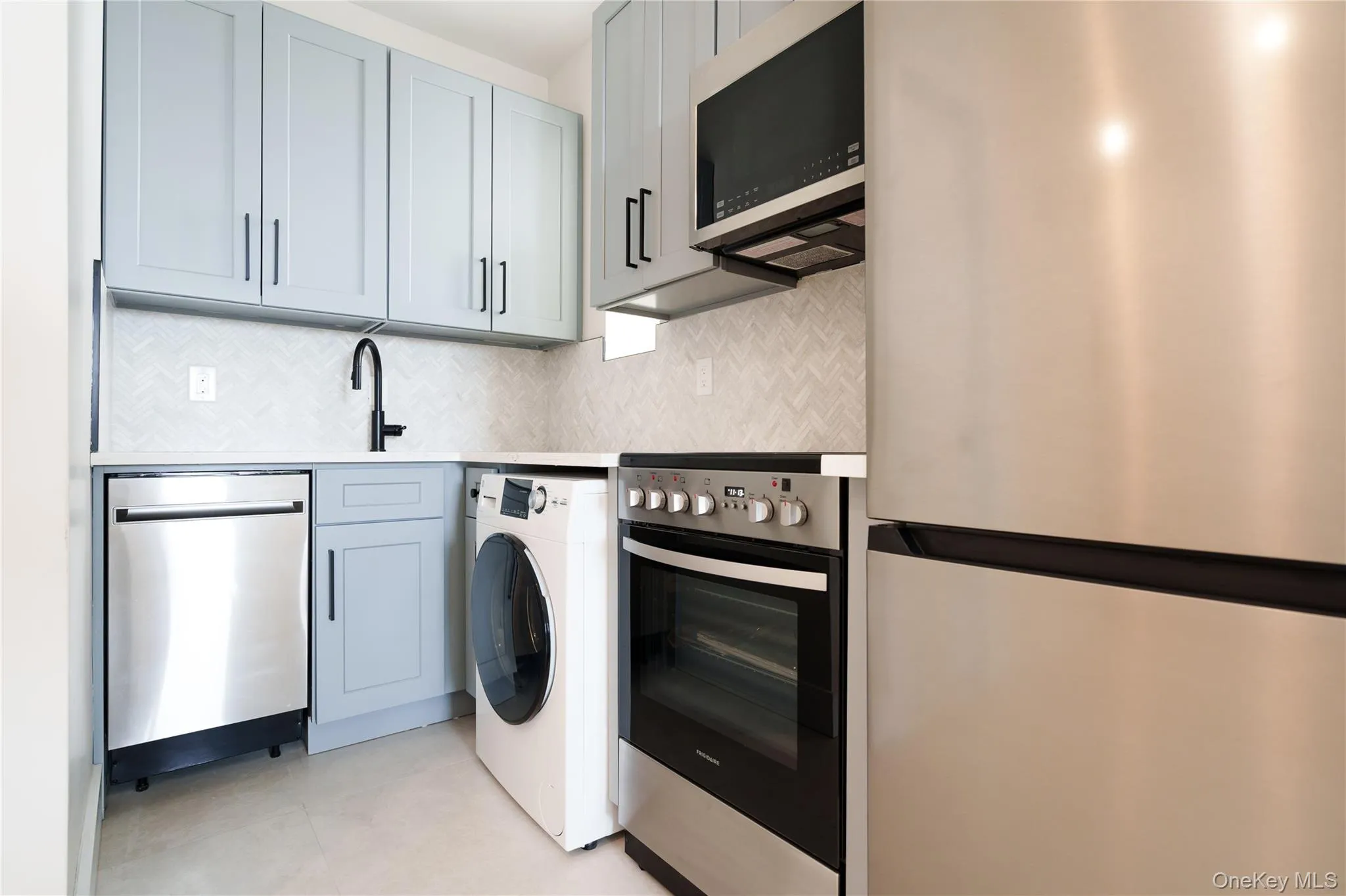 315 1H Broadway, Long Beach, NY, 1 Bedroom Bedrooms, 3 Rooms Rooms,1 BathroomBathrooms,Residential Lease,For Rent,Broadway,0,979411 315 1H Broadway, Long Beach, NY, 1 Bedroom Bedrooms, 3 Rooms Rooms,1 BathroomBathrooms,Residential Lease,For Rent,Broadway,0,979411