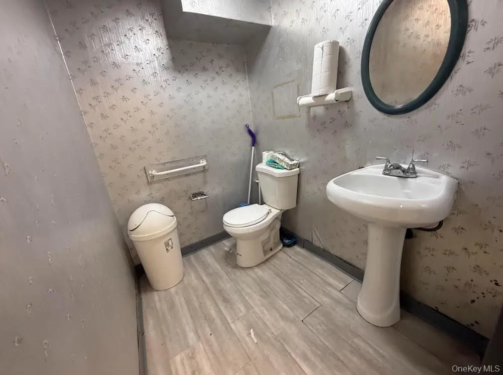 1400 Doris Street, New York, NY, ,Commercial Lease,For Rent,Doris,0,979418 1400 Doris Street, New York, NY, ,Commercial Lease,For Rent,Doris,0,979418