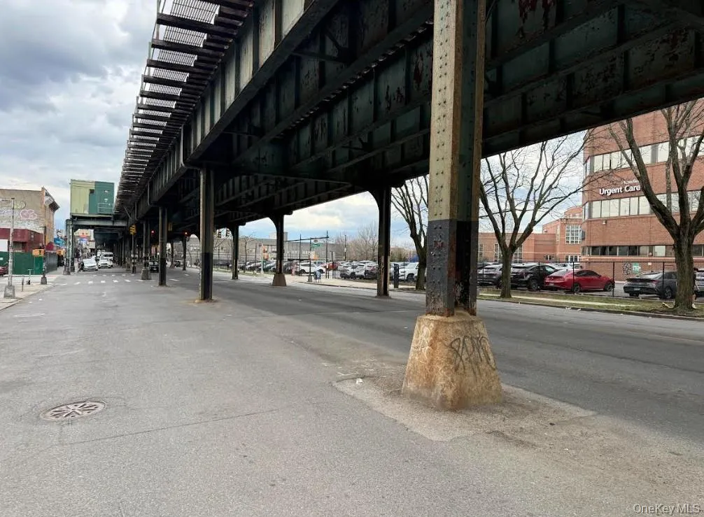 1400 Doris Street, New York, NY, ,Commercial Lease,For Rent,Doris,0,979418 1400 Doris Street, New York, NY, ,Commercial Lease,For Rent,Doris,0,979418