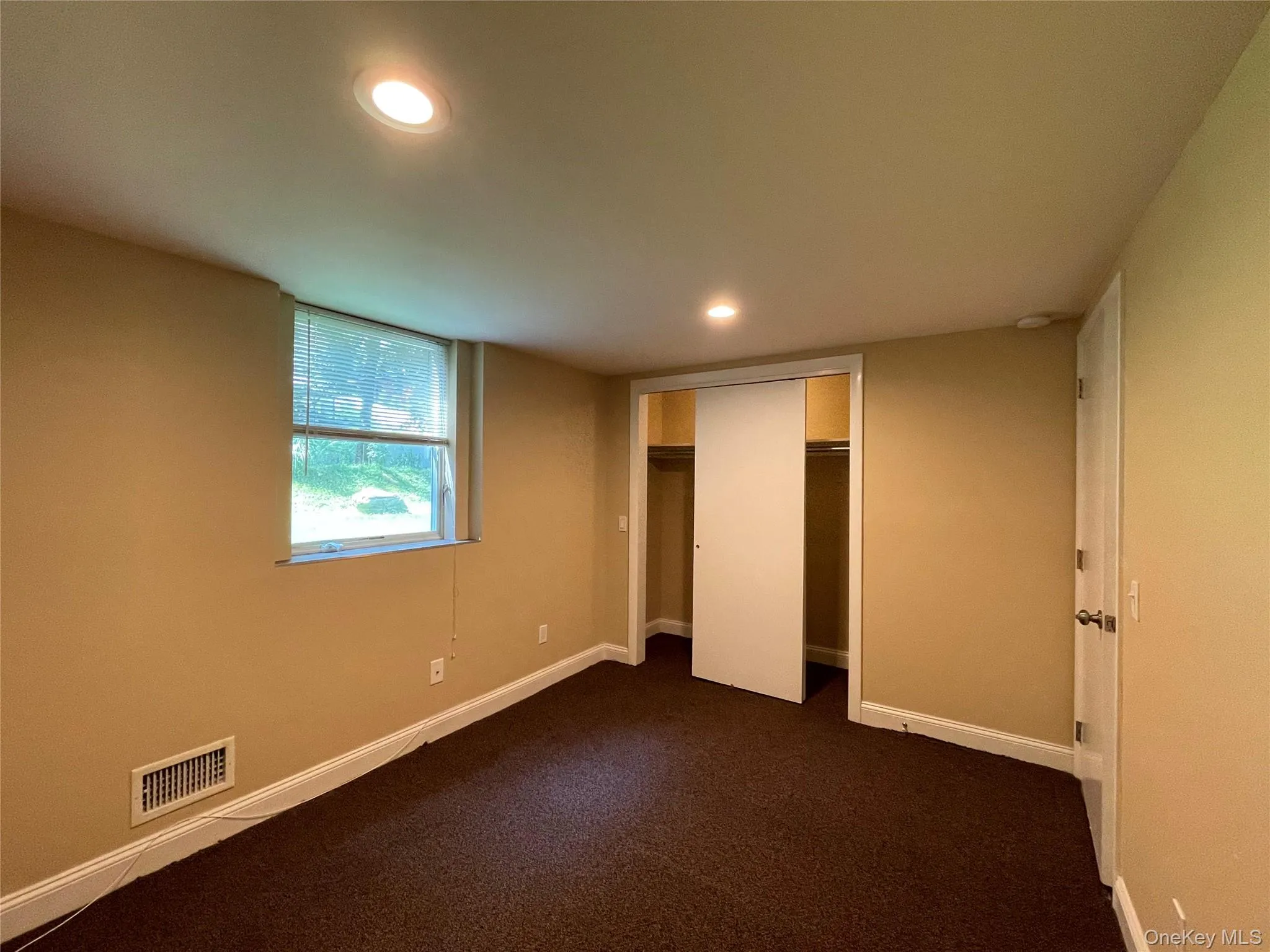 328 B Broadway, Brookhaven, NY, 2 Bedrooms Bedrooms, 4 Rooms Rooms,1 BathroomBathrooms,Residential Lease,For Rent,Broadway,0,979427 328 B Broadway, Brookhaven, NY, 2 Bedrooms Bedrooms, 4 Rooms Rooms,1 BathroomBathrooms,Residential Lease,For Rent,Broadway,0,979427