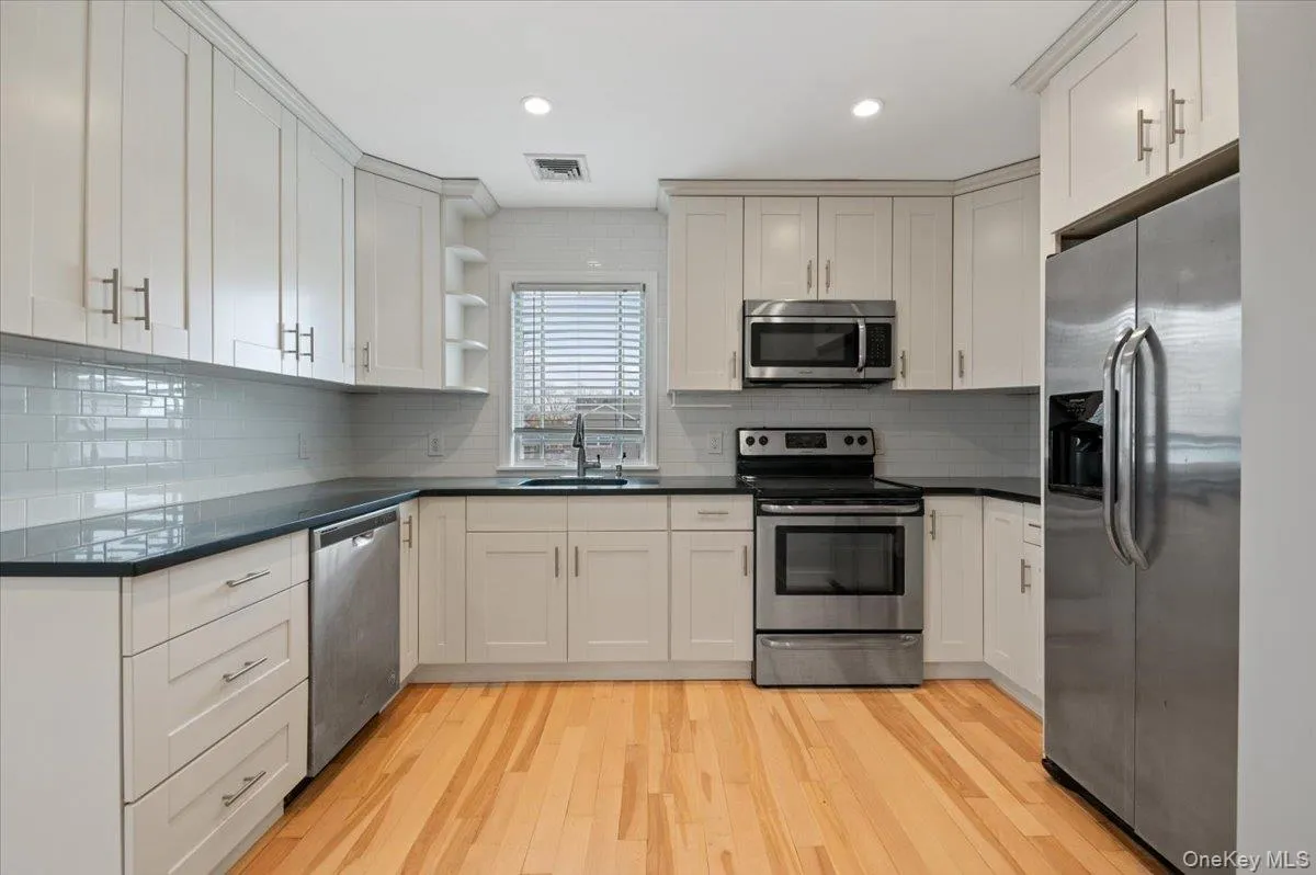 769 Fulton Street, Oyster Bay, NY, 2 Bedrooms Bedrooms, 3 Rooms Rooms,1 BathroomBathrooms,Residential Lease,For Rent,Fulton,0,979434 769 Fulton Street, Oyster Bay, NY, 2 Bedrooms Bedrooms, 3 Rooms Rooms,1 BathroomBathrooms,Residential Lease,For Rent,Fulton,0,979434