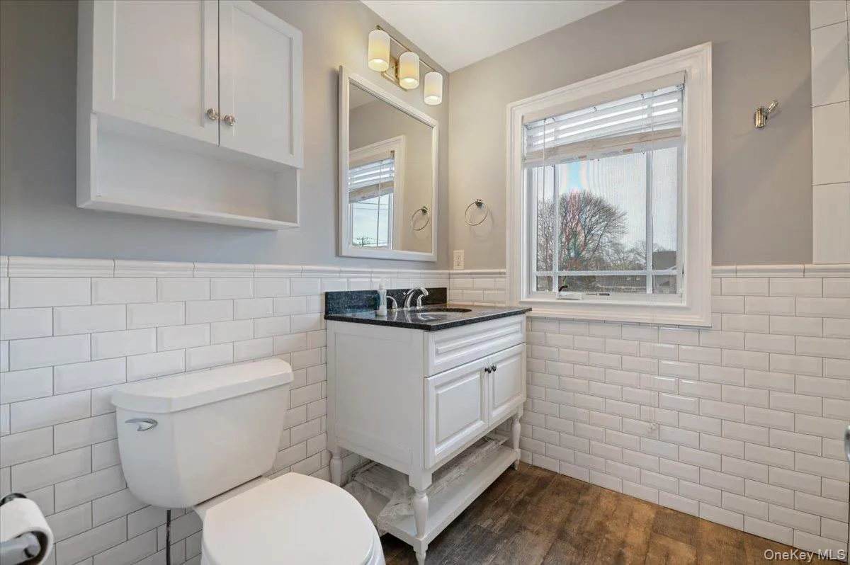 769 Fulton Street, Oyster Bay, NY, 2 Bedrooms Bedrooms, 3 Rooms Rooms,1 BathroomBathrooms,Residential Lease,For Rent,Fulton,0,979434 769 Fulton Street, Oyster Bay, NY, 2 Bedrooms Bedrooms, 3 Rooms Rooms,1 BathroomBathrooms,Residential Lease,For Rent,Fulton,0,979434