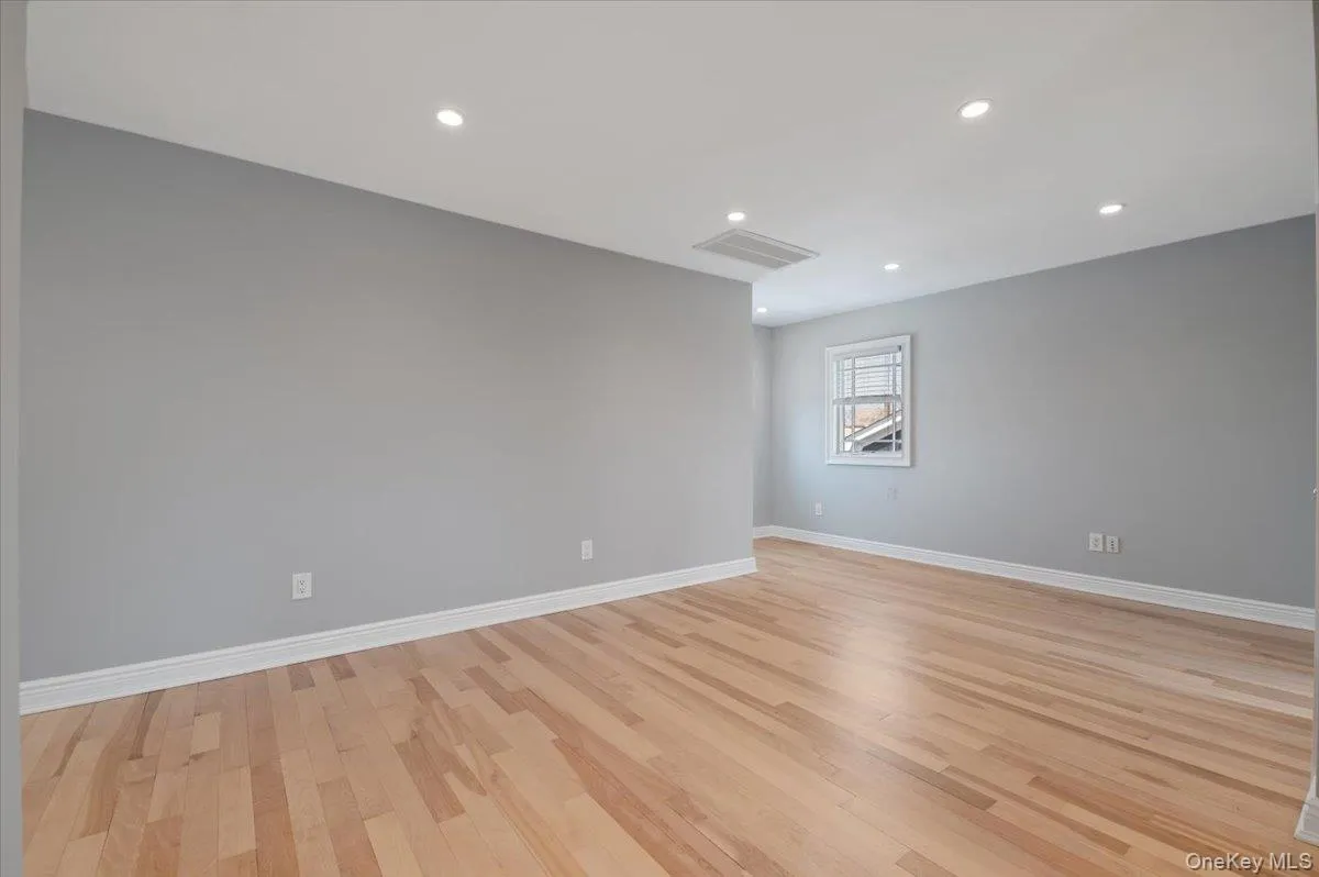 769 Fulton Street, Oyster Bay, NY, 2 Bedrooms Bedrooms, 3 Rooms Rooms,1 BathroomBathrooms,Residential Lease,For Rent,Fulton,0,979434 769 Fulton Street, Oyster Bay, NY, 2 Bedrooms Bedrooms, 3 Rooms Rooms,1 BathroomBathrooms,Residential Lease,For Rent,Fulton,0,979434