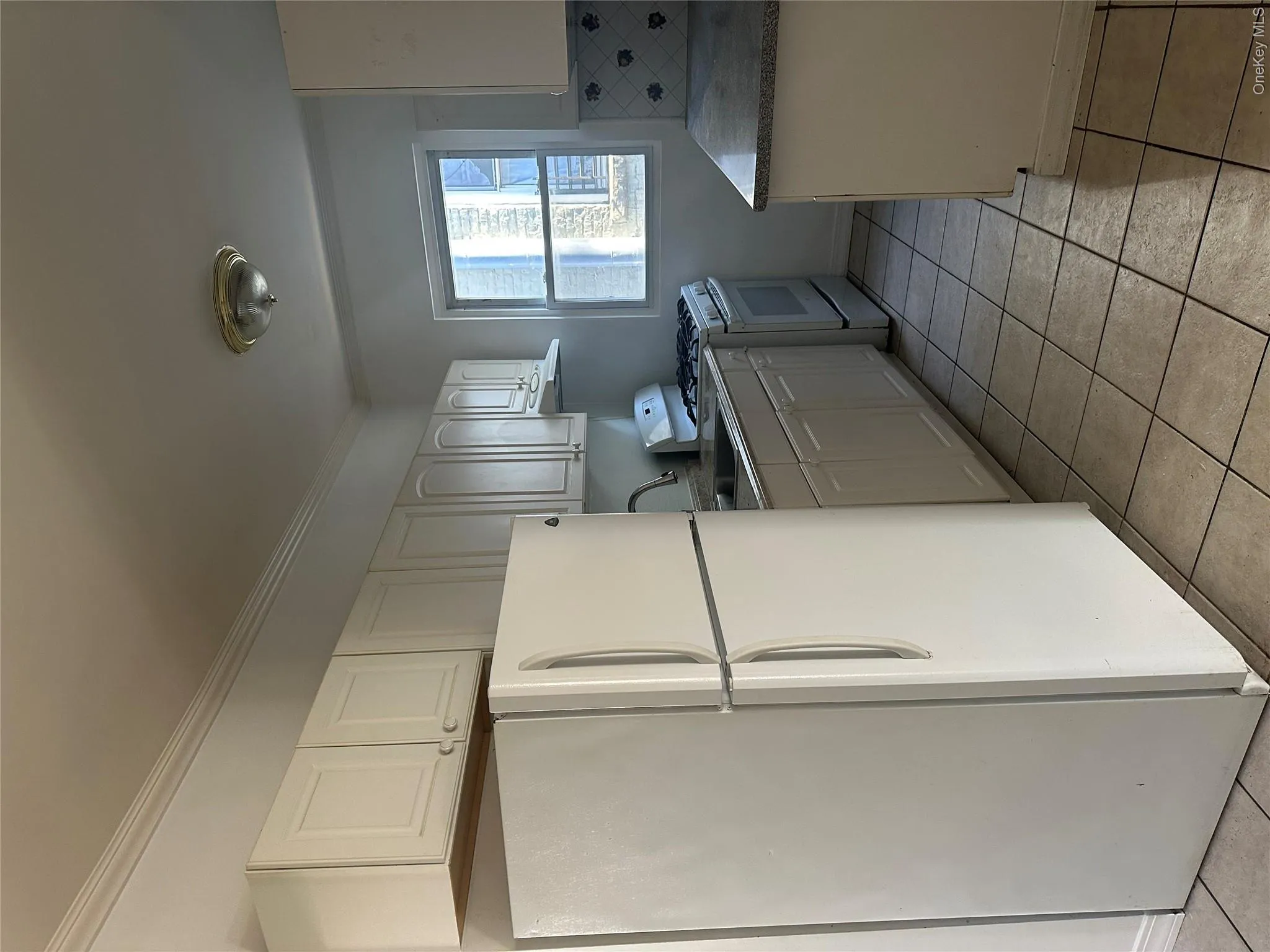 30-11 85th Street, New York, NY, 3 Bedrooms Bedrooms, 5 Rooms Rooms,1 BathroomBathrooms,Residential Lease,For Rent,85th,0,979436 30-11 85th Street, New York, NY, 3 Bedrooms Bedrooms, 5 Rooms Rooms,1 BathroomBathrooms,Residential Lease,For Rent,85th,0,979436