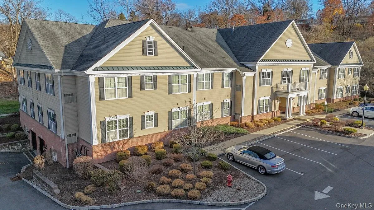 101 Canter Court, Goshen, NY, 2 Bedrooms Bedrooms, 5 Rooms Rooms,2 BathroomsBathrooms,Residential Lease,For Rent,Canter,0,979449 101 Canter Court, Goshen, NY, 2 Bedrooms Bedrooms, 5 Rooms Rooms,2 BathroomsBathrooms,Residential Lease,For Rent,Canter,0,979449