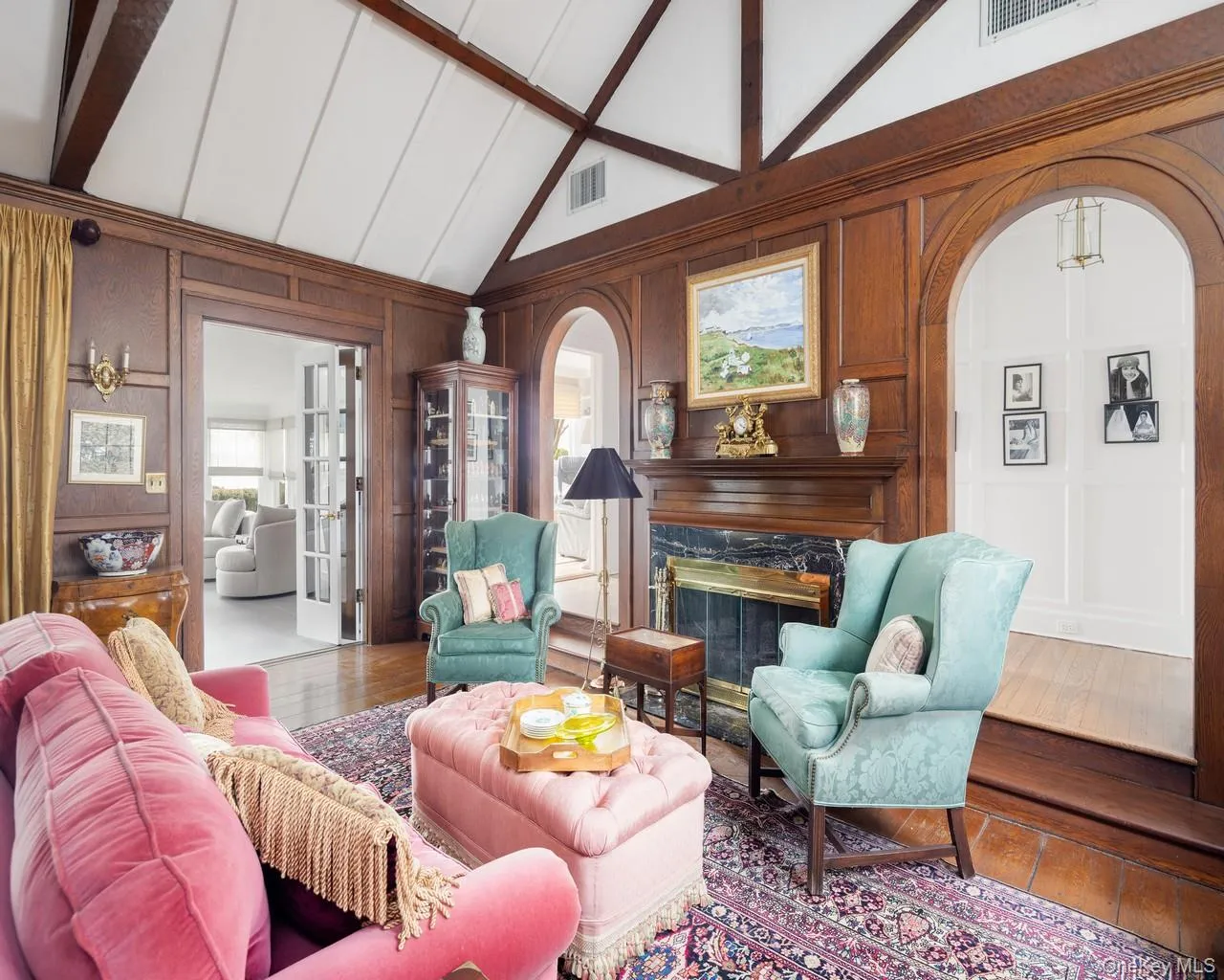 16 Point Road, Brookhaven, NY, 5 Bedrooms Bedrooms, 9 Rooms Rooms,5 BathroomsBathrooms,Residential,For Rent,Point,0,979475 16 Point Road, Brookhaven, NY, 5 Bedrooms Bedrooms, 9 Rooms Rooms,5 BathroomsBathrooms,Residential,For Rent,Point,0,979475