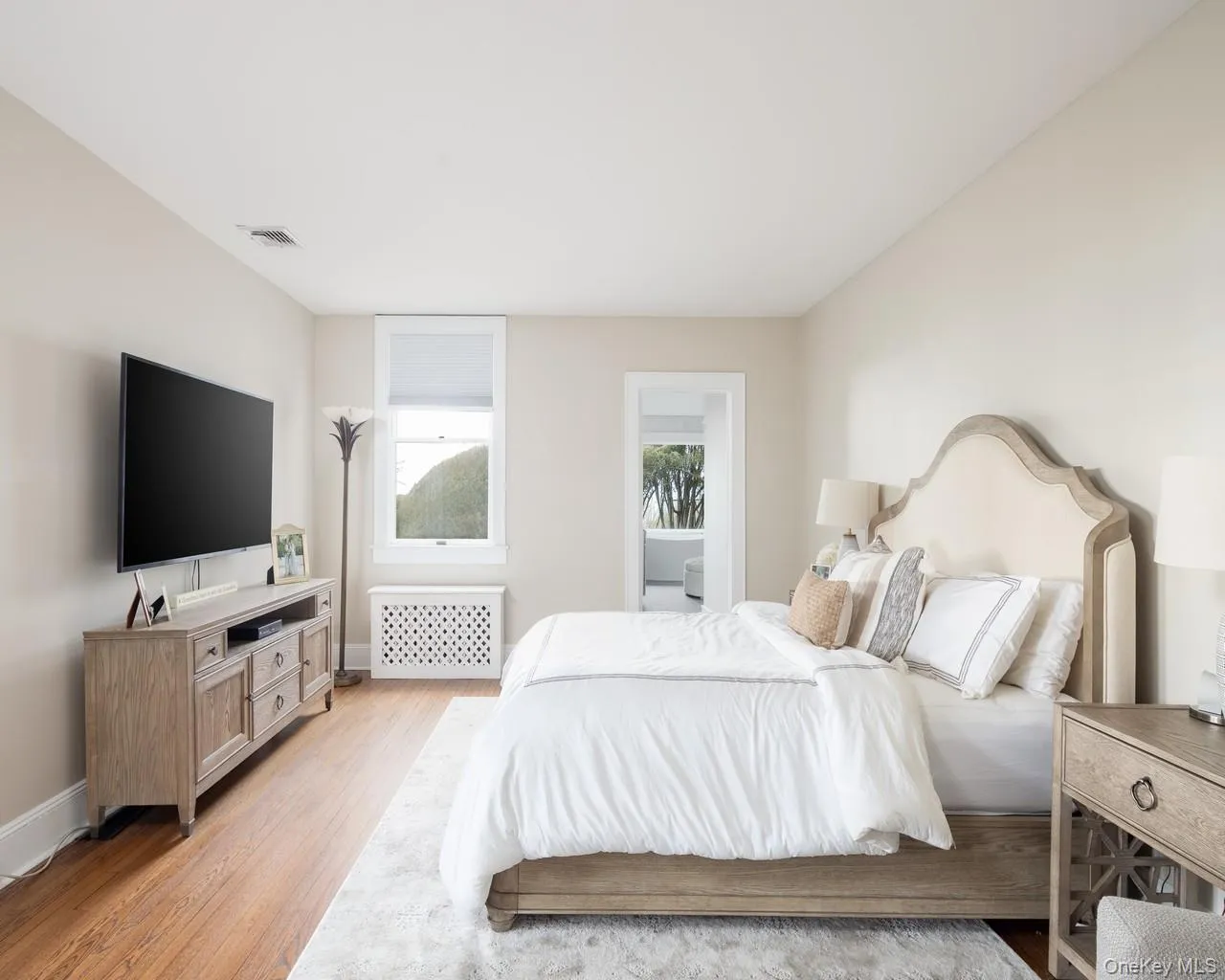 16 Point Road, Brookhaven, NY, 5 Bedrooms Bedrooms, 9 Rooms Rooms,5 BathroomsBathrooms,Residential,For Rent,Point,0,979475 16 Point Road, Brookhaven, NY, 5 Bedrooms Bedrooms, 9 Rooms Rooms,5 BathroomsBathrooms,Residential,For Rent,Point,0,979475
