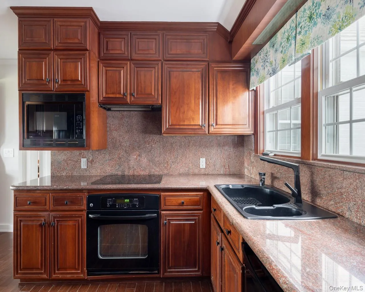 16 Point Road, Brookhaven, NY, 5 Bedrooms Bedrooms, 9 Rooms Rooms,5 BathroomsBathrooms,Residential,For Rent,Point,0,979475 16 Point Road, Brookhaven, NY, 5 Bedrooms Bedrooms, 9 Rooms Rooms,5 BathroomsBathrooms,Residential,For Rent,Point,0,979475