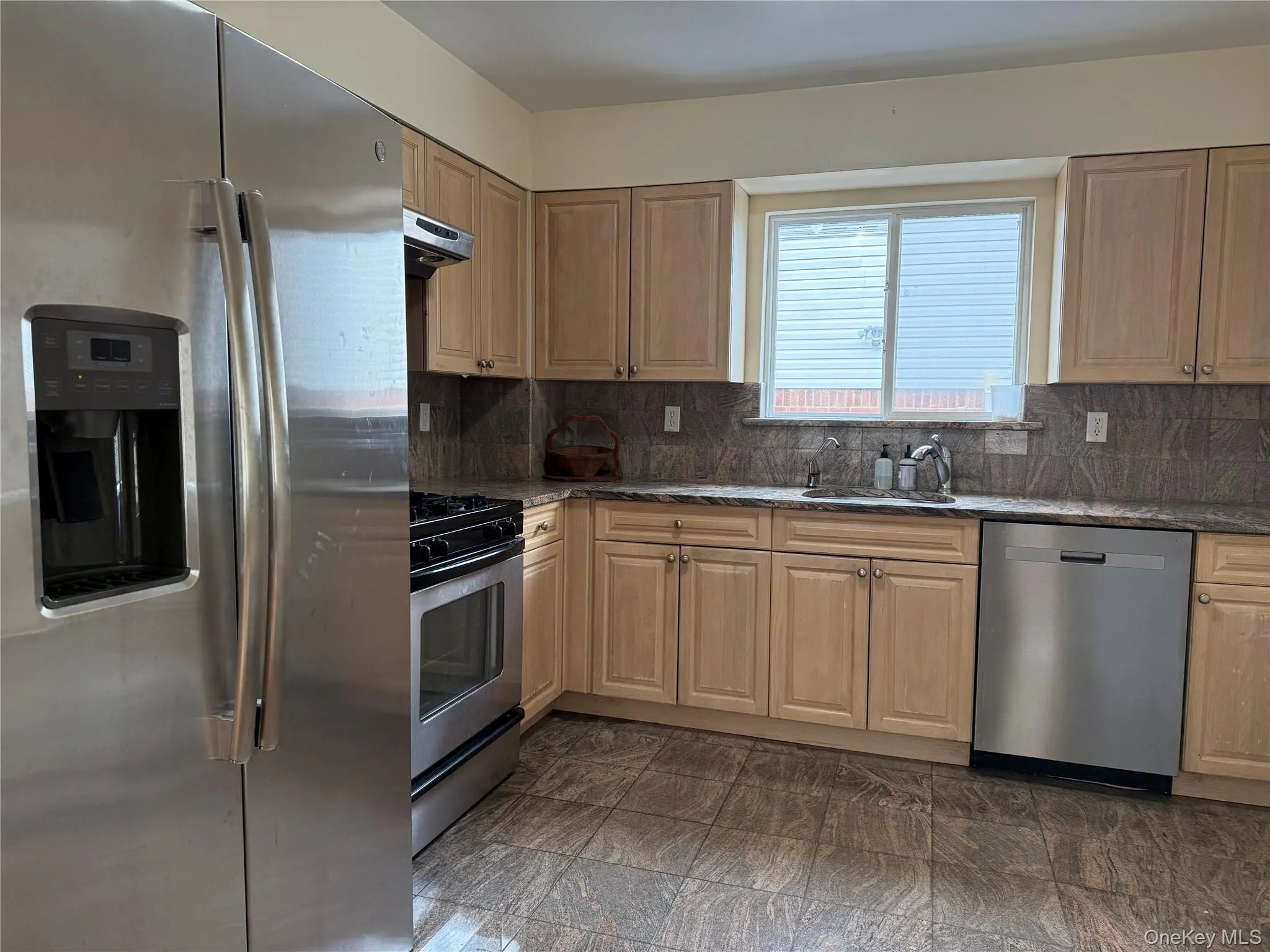 64-58 231st Street, New York, NY, 3 Bedrooms Bedrooms, 6 Rooms Rooms,2 BathroomsBathrooms,Residential Lease,For Rent,231st,0,979502 64-58 231st Street, New York, NY, 3 Bedrooms Bedrooms, 6 Rooms Rooms,2 BathroomsBathrooms,Residential Lease,For Rent,231st,0,979502