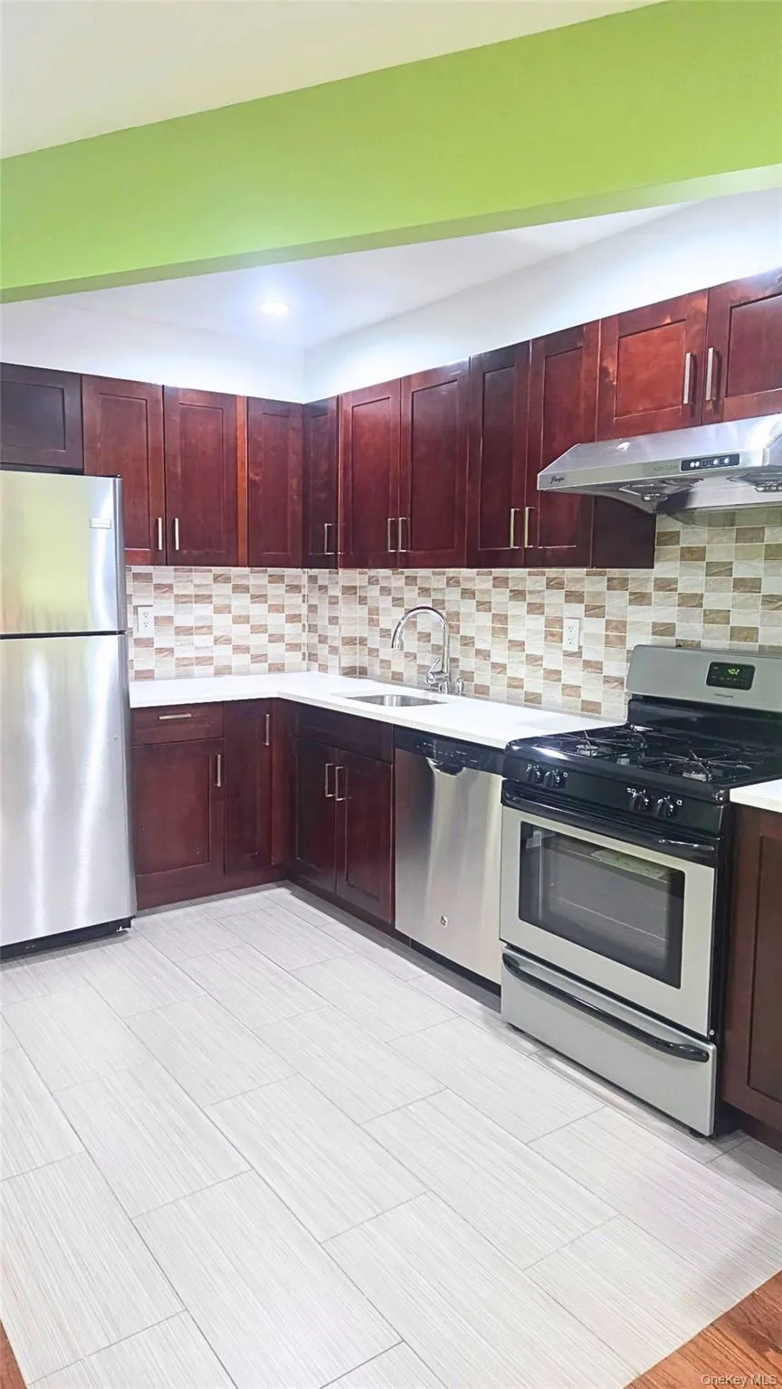 94-11 65th Road, New York, NY, 1 Bedroom Bedrooms, 3 Rooms Rooms,1 BathroomBathrooms,Residential Sale,For Rent,65th,0,979512 94-11 65th Road, New York, NY, 1 Bedroom Bedrooms, 3 Rooms Rooms,1 BathroomBathrooms,Residential Sale,For Rent,65th,0,979512