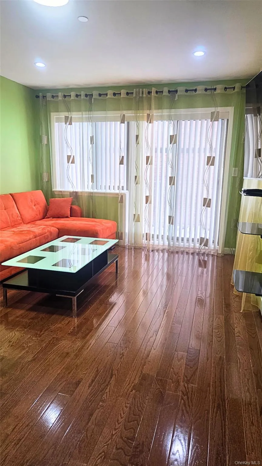 94-11 65th Road, New York, NY, 1 Bedroom Bedrooms, 3 Rooms Rooms,1 BathroomBathrooms,Residential Sale,For Rent,65th,0,979512 94-11 65th Road, New York, NY, 1 Bedroom Bedrooms, 3 Rooms Rooms,1 BathroomBathrooms,Residential Sale,For Rent,65th,0,979512