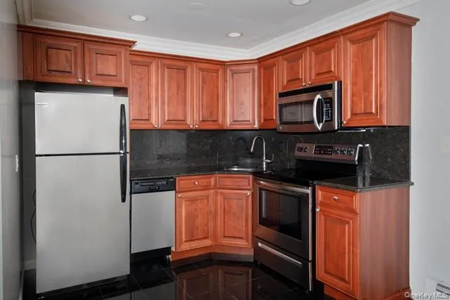 64 Clinton Avenue, Islip, NY, 1 Bedroom Bedrooms, 4 Rooms Rooms,1 BathroomBathrooms,Residential Lease,For Rent,Clinton,0,979518 64 Clinton Avenue, Islip, NY, 1 Bedroom Bedrooms, 4 Rooms Rooms,1 BathroomBathrooms,Residential Lease,For Rent,Clinton,0,979518