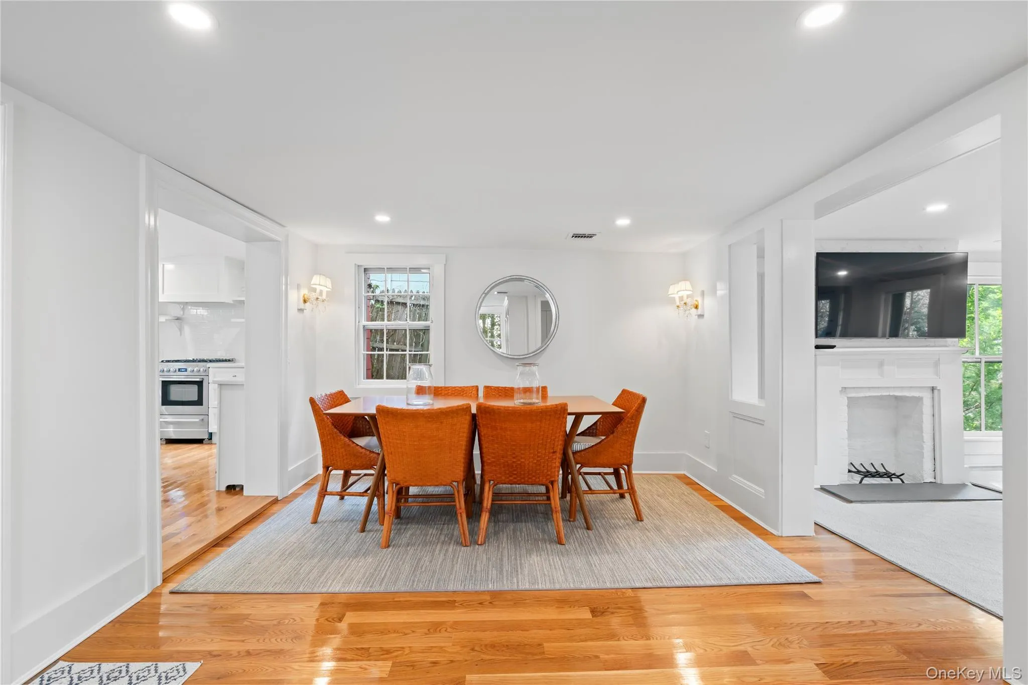 152 Main Street, Huntington, NY, 2 Bedrooms Bedrooms, 5 Rooms Rooms,1 BathroomBathrooms,Residential Lease,For Rent,Main,0,979524 152 Main Street, Huntington, NY, 2 Bedrooms Bedrooms, 5 Rooms Rooms,1 BathroomBathrooms,Residential Lease,For Rent,Main,0,979524