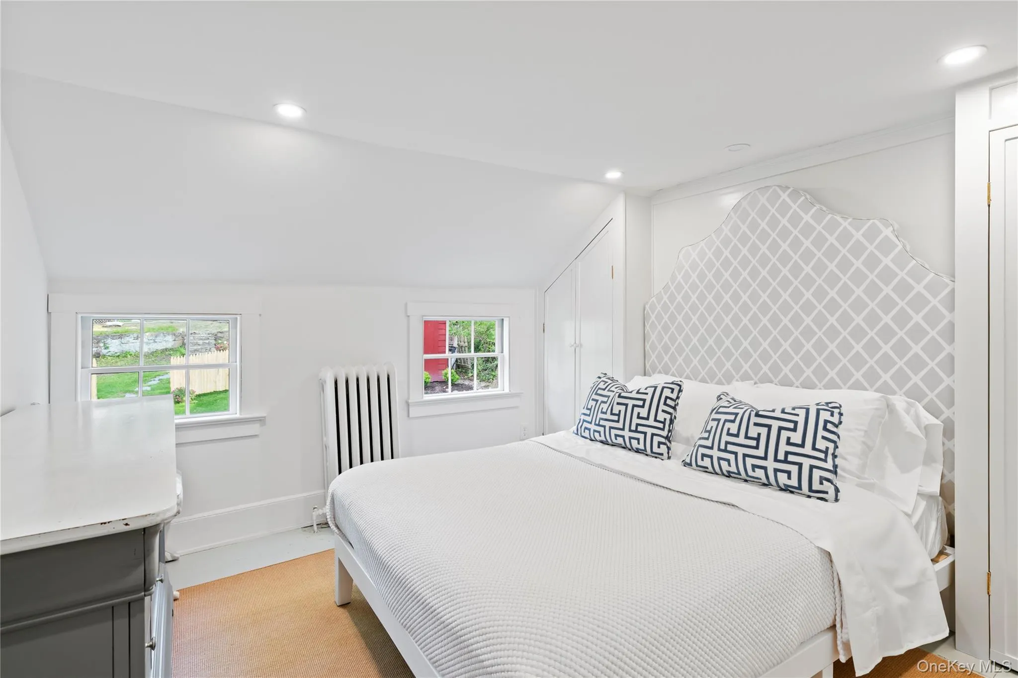 152 Main Street, Huntington, NY, 2 Bedrooms Bedrooms, 5 Rooms Rooms,1 BathroomBathrooms,Residential Lease,For Rent,Main,0,979524 152 Main Street, Huntington, NY, 2 Bedrooms Bedrooms, 5 Rooms Rooms,1 BathroomBathrooms,Residential Lease,For Rent,Main,0,979524